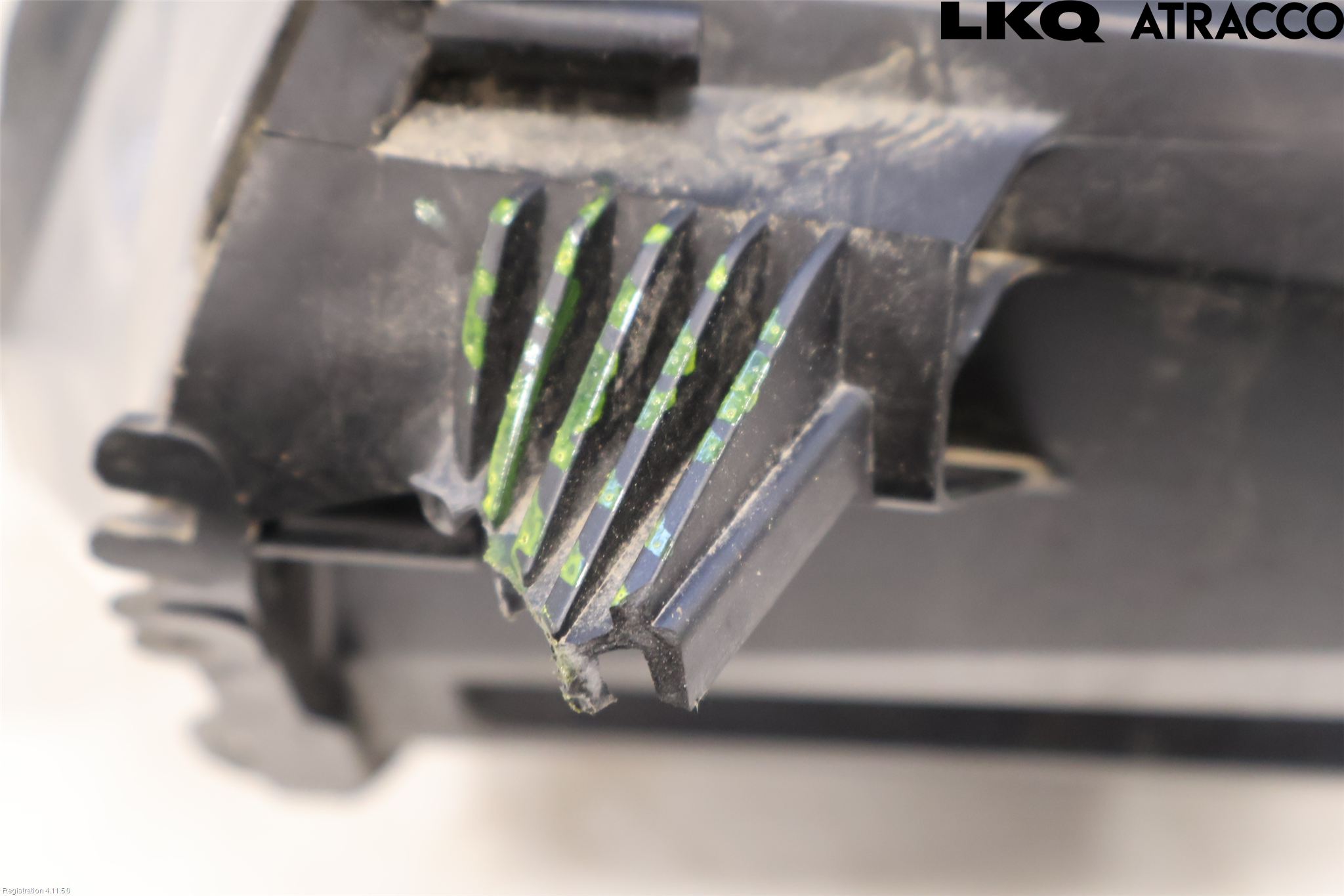 Opel VIVARO 20- Strålkastare Höger