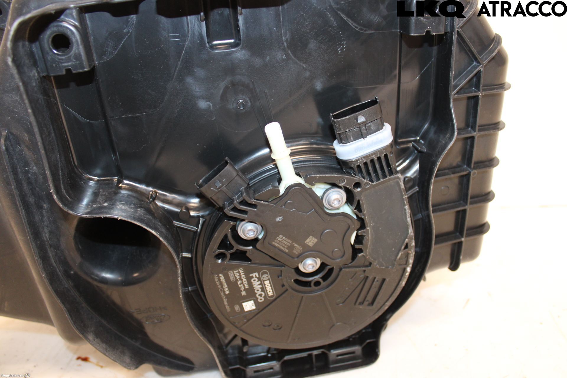 Ford TRANSIT SKÅP/BUSS 14-22 Adblue Tank