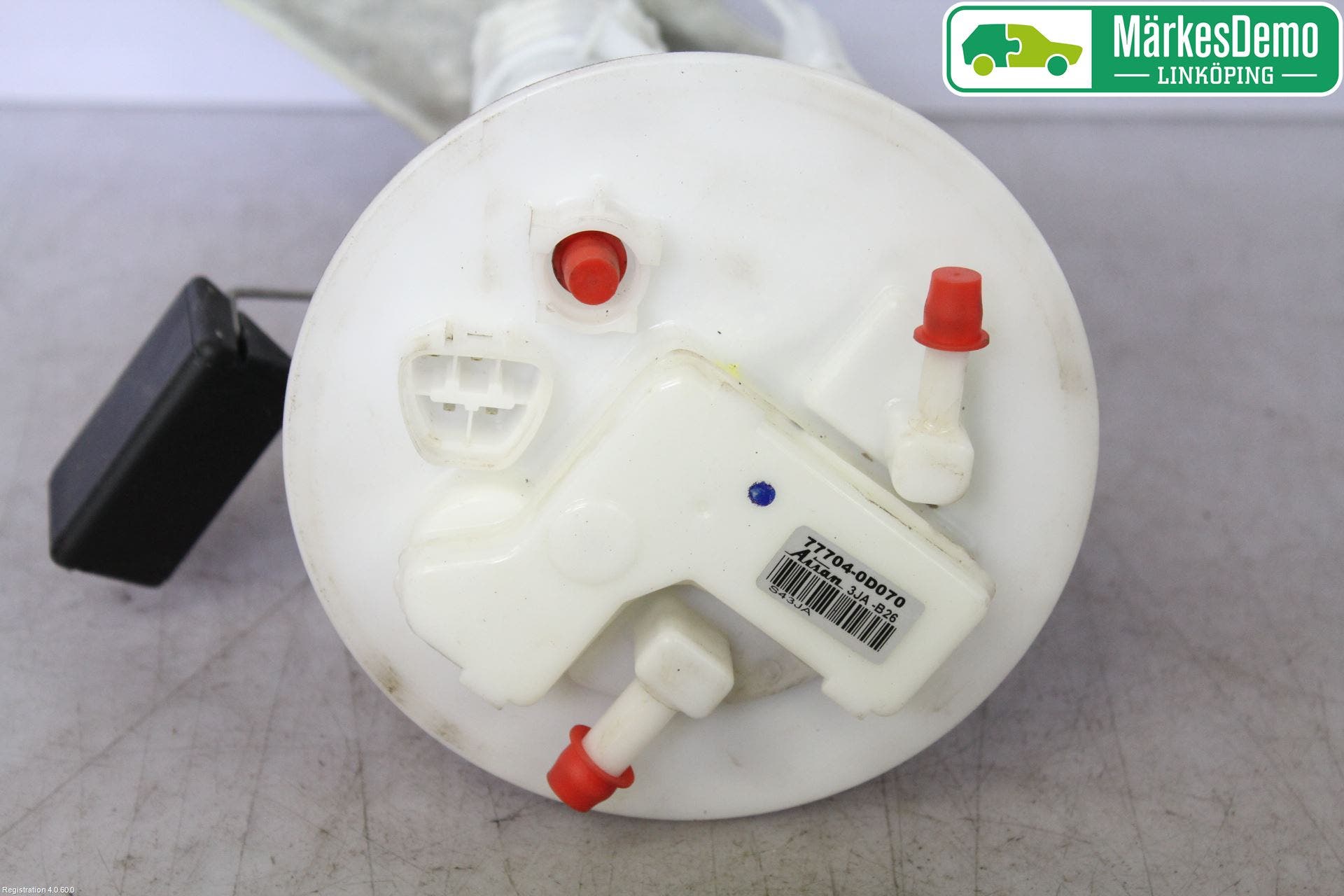 Toyota YARIS XP130 12-14 Bränslepump El