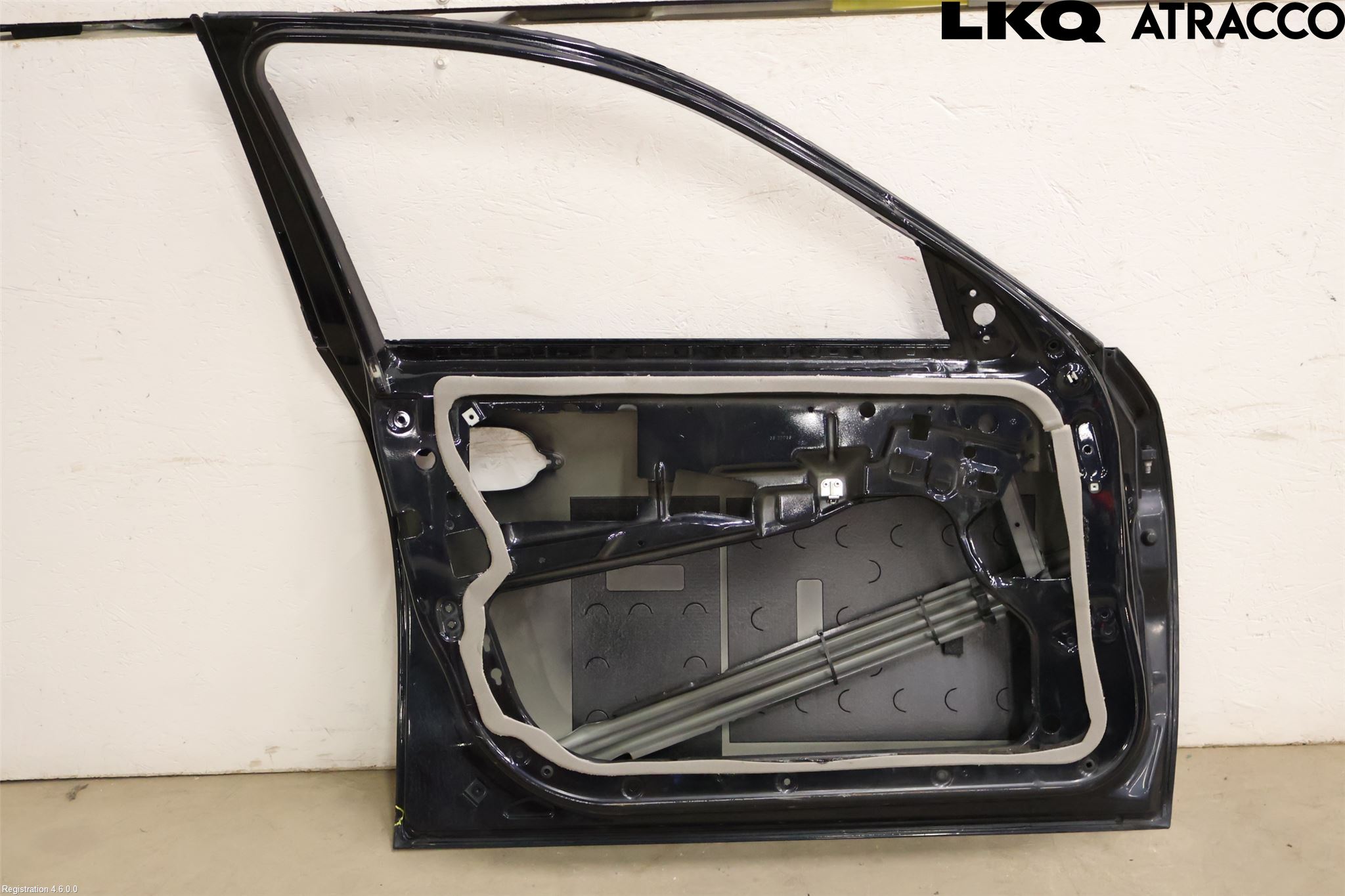 BMW 5 E60/61 Sed/Tou 02-10 Dörr Fram Vänster