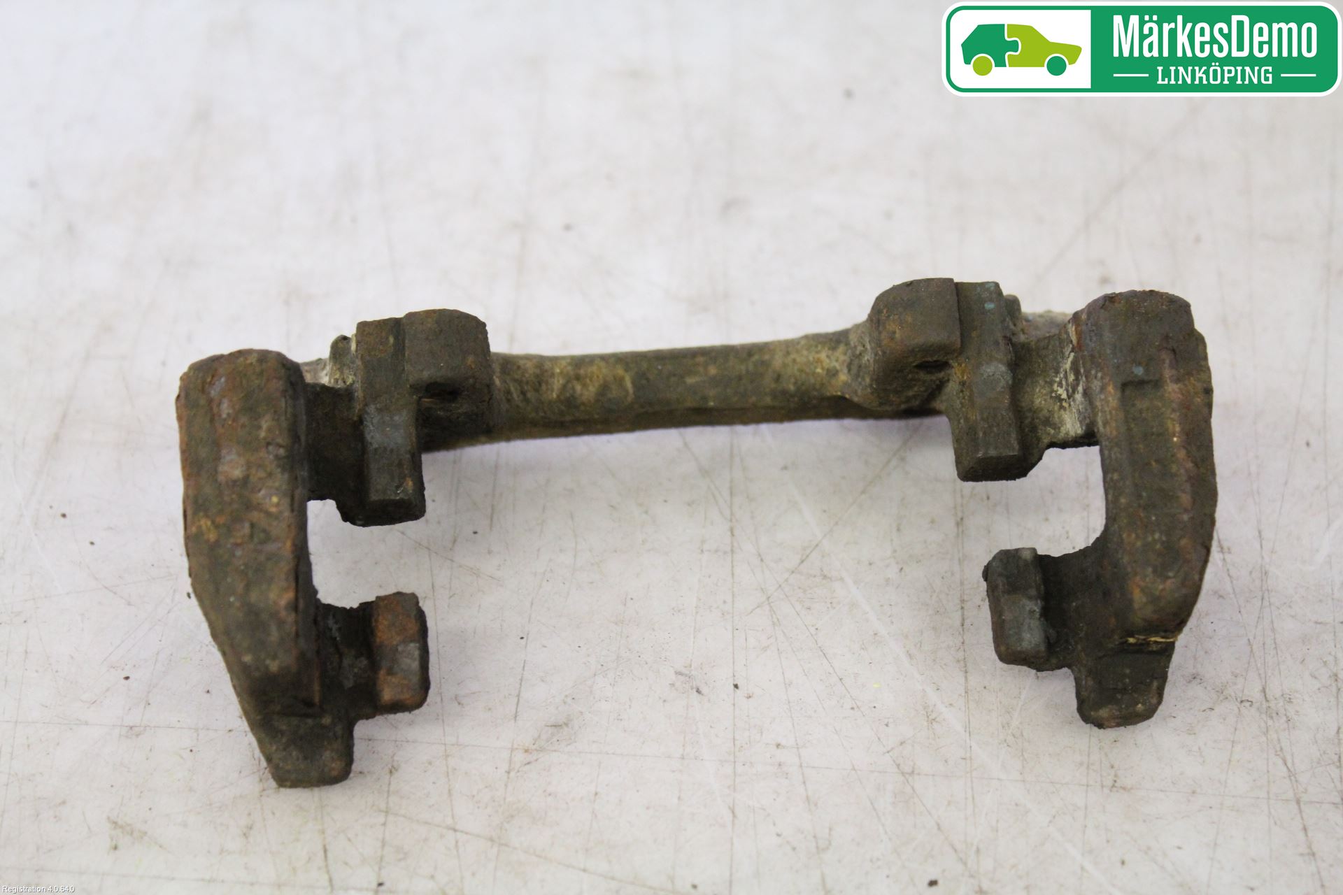 Volvo XC70 05-07 Bromsokshållare