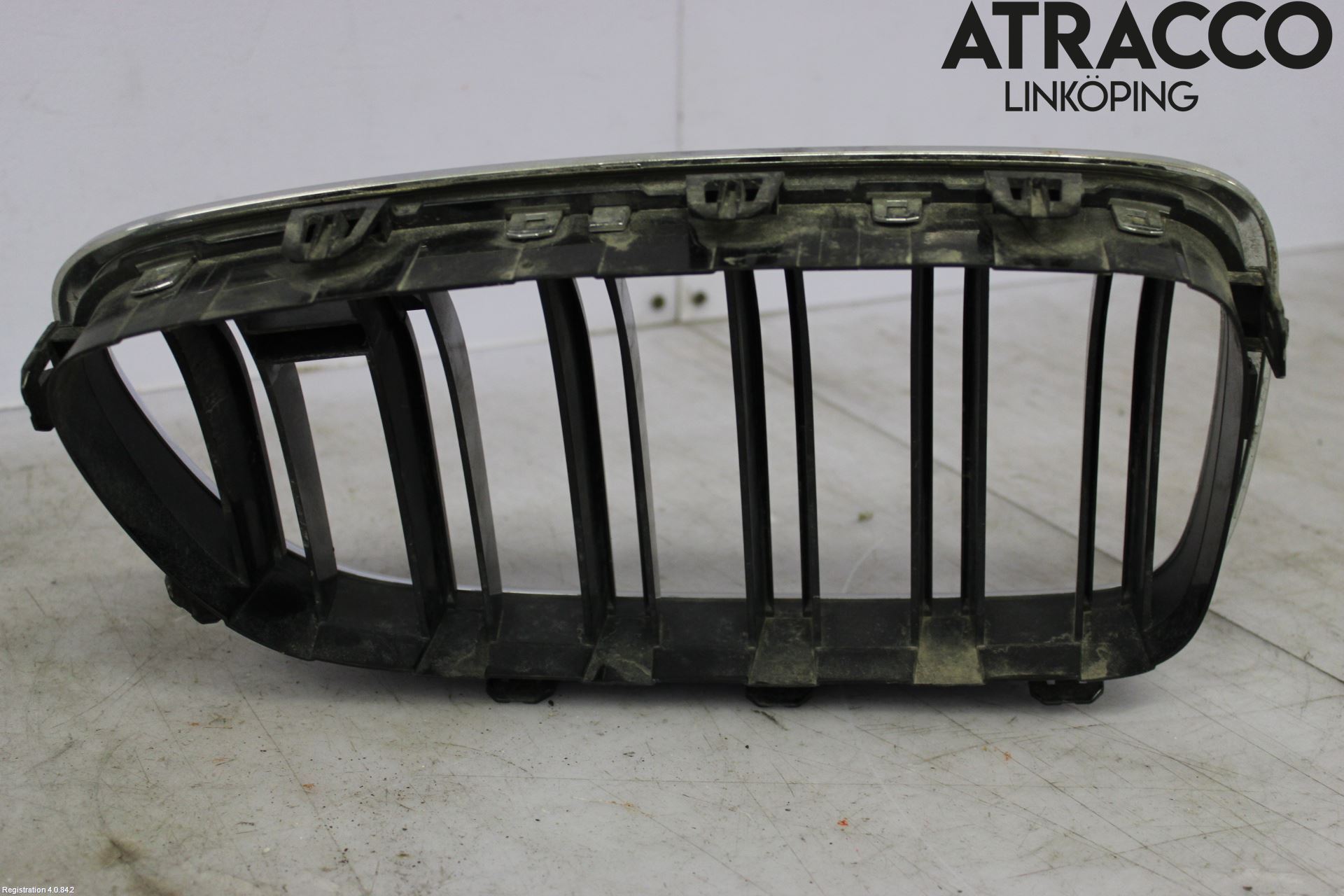 BMW 5 F10/F11/F18 09-17 Grilldel Vänster