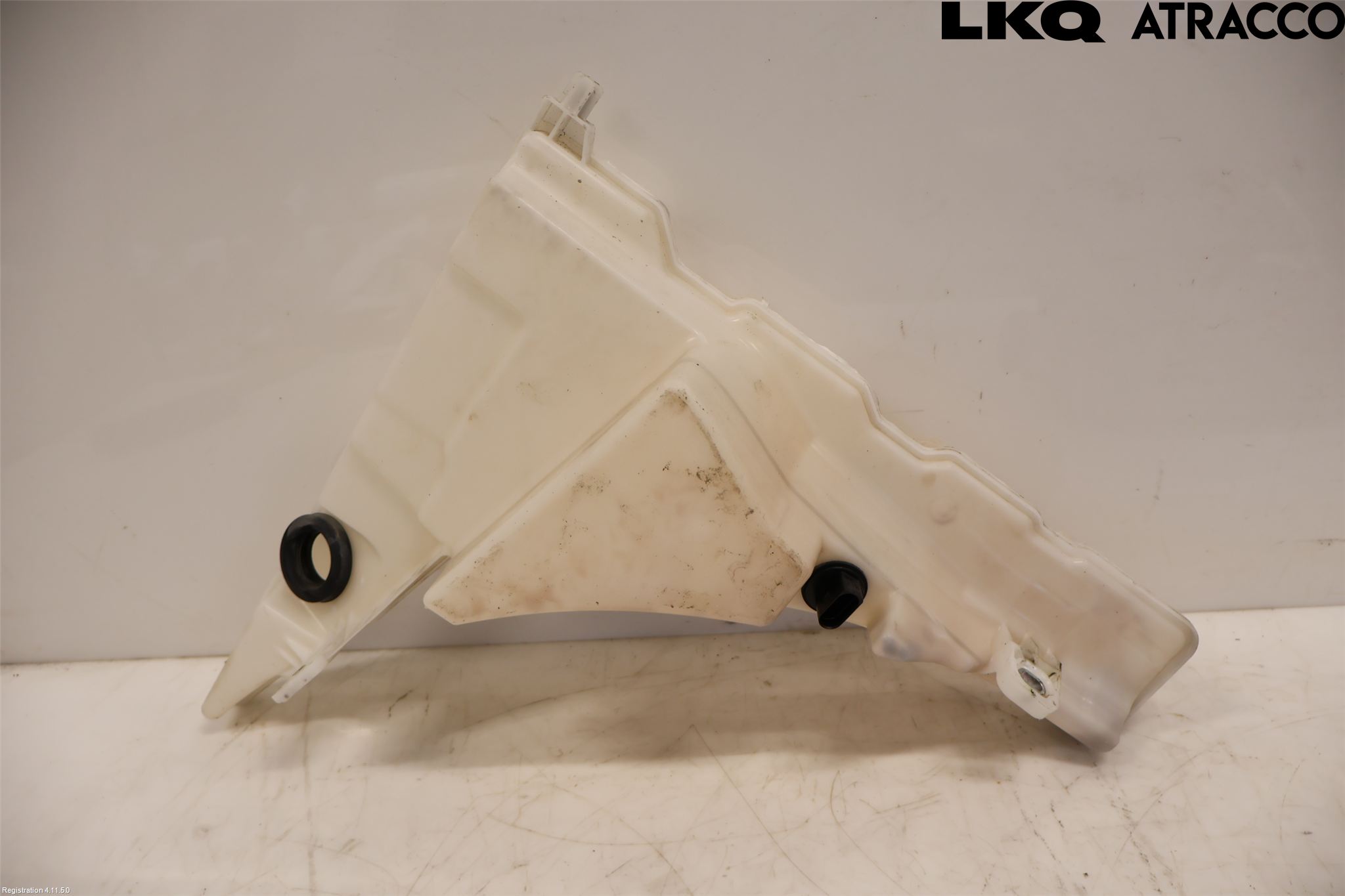 Audi A6 F2/C8 19- Spolartank Vindruta-Strål
