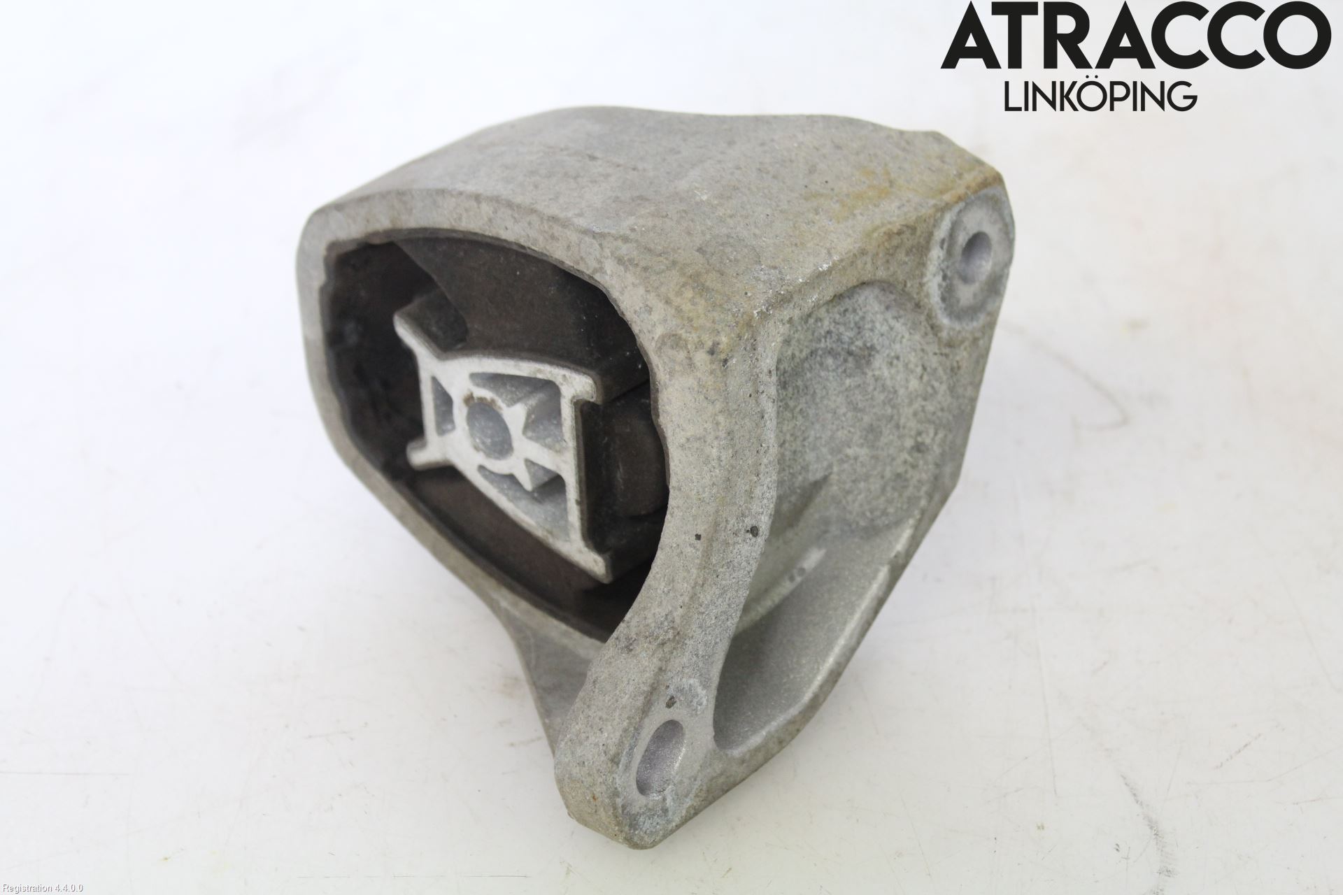 Volvo XC60 18- Motorfäste