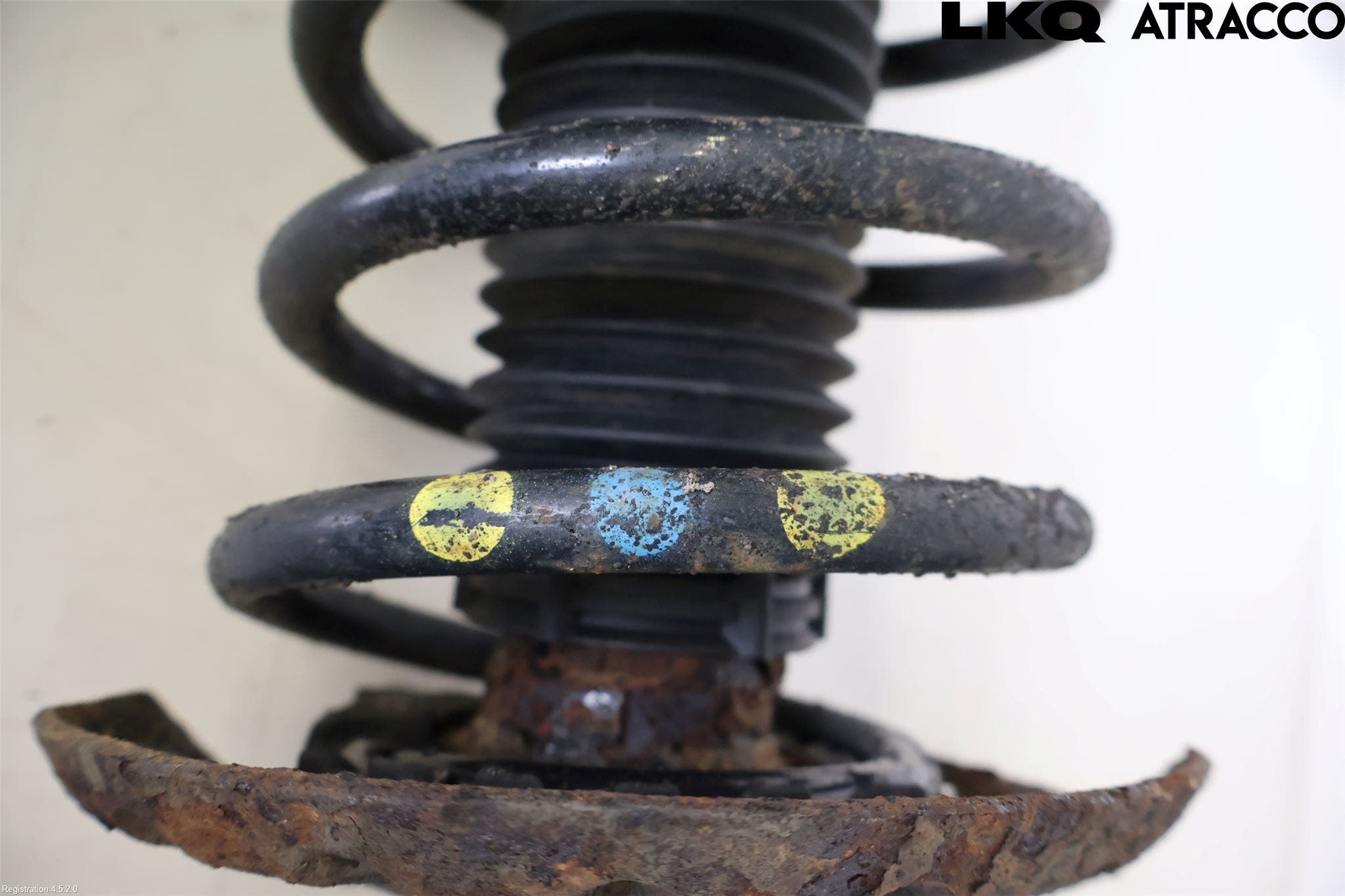 Volvo V70 08-13 Fjäderben Fram Höger