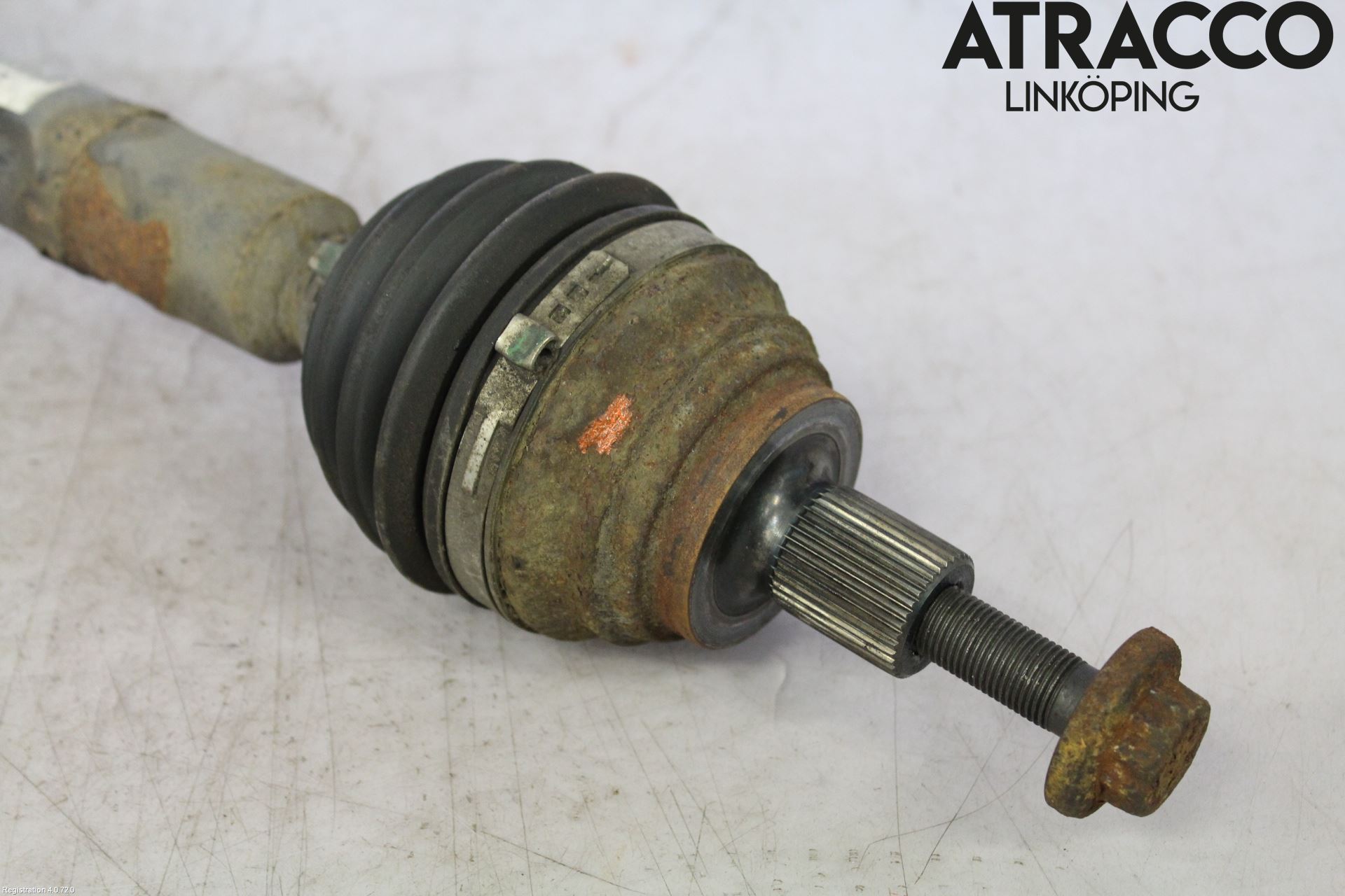 Volkswagen VW GOLF VI 09-13 Drivaxel Fram Höger