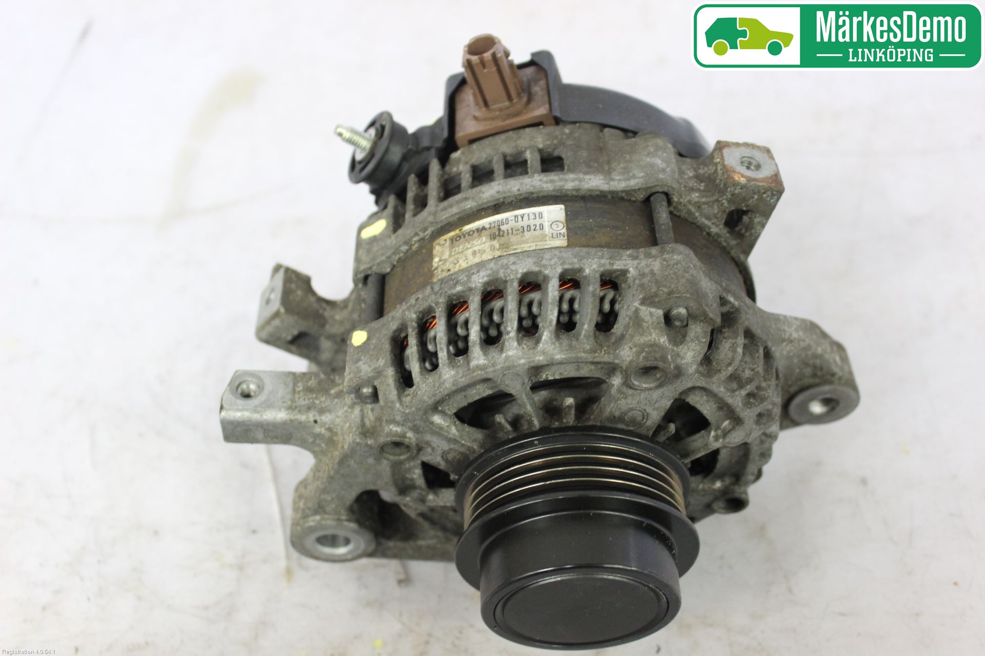 Toyota YARIS XP130 12-14 Generator