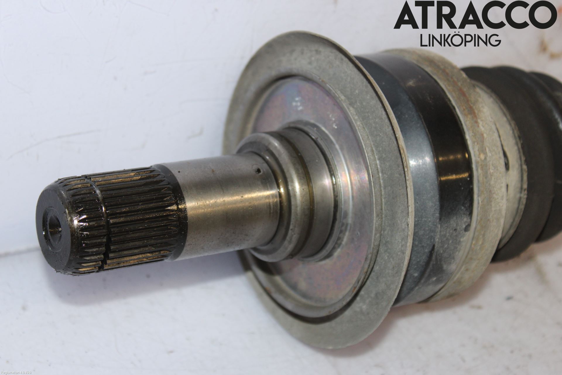 BMW 5 F10/F11/F18 09-17 Drivaxel Bak Höger