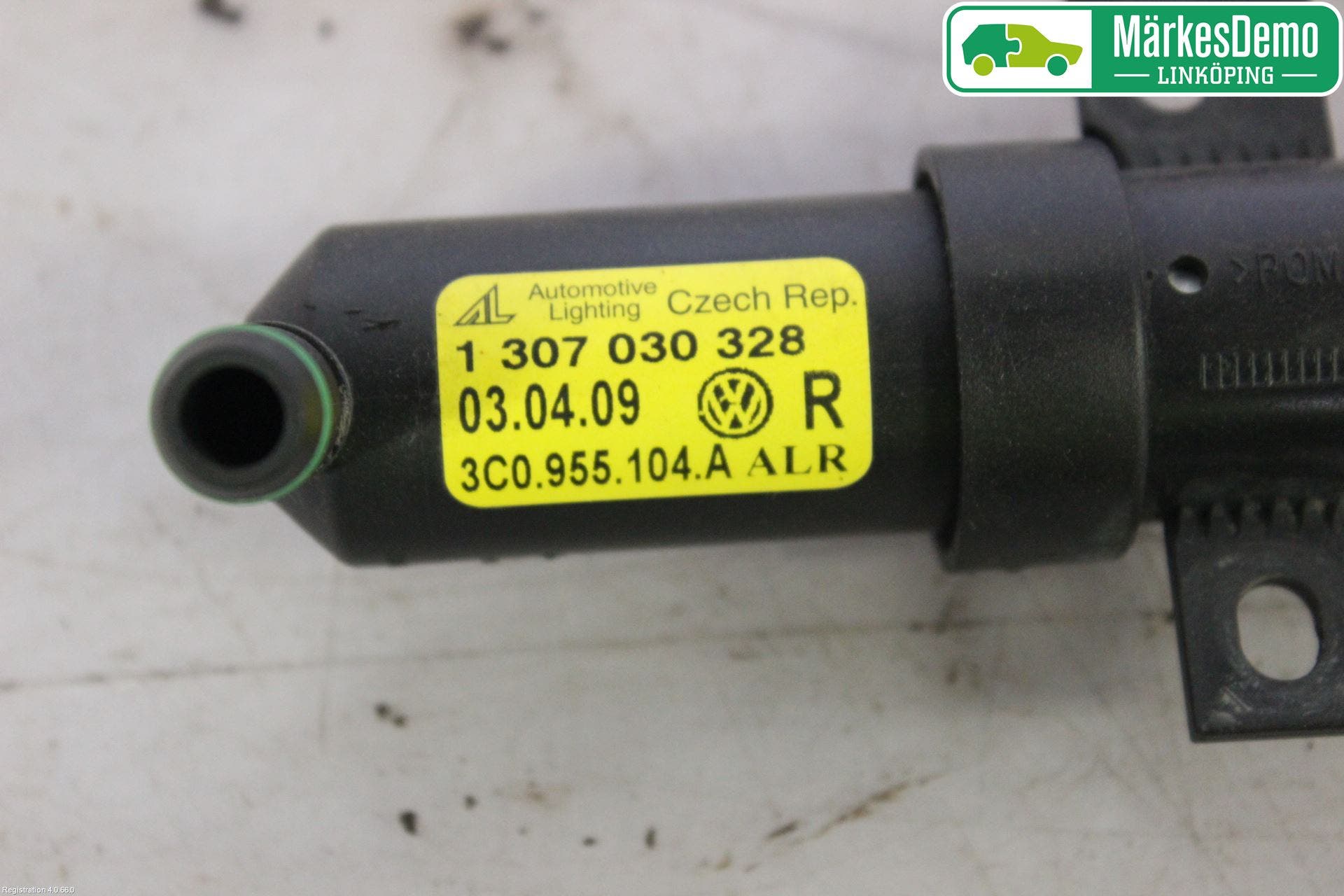 Volkswagen VW PASSAT 05-11 Spolarmunstycke Strålkastare