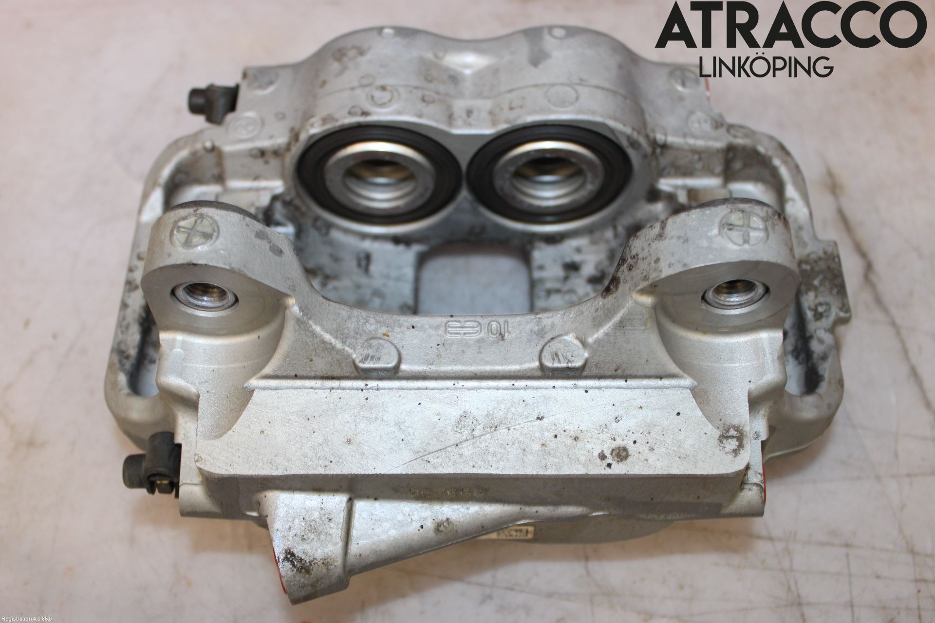 BMW 5 G30/G31/F90 17-23 Bromsok Fram Vänster