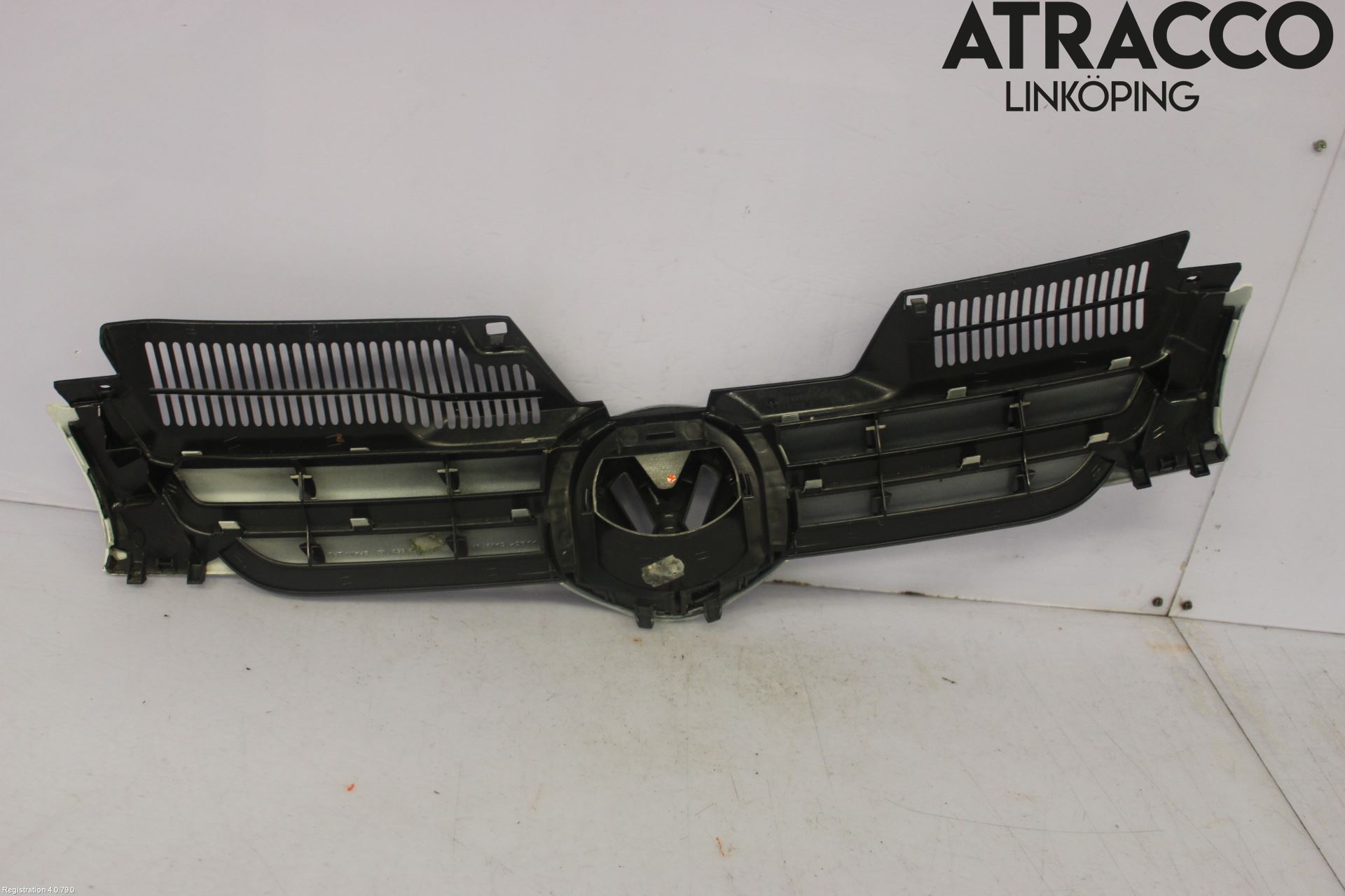 Volkswagen VW GOLF V 04-09 Grill Komp