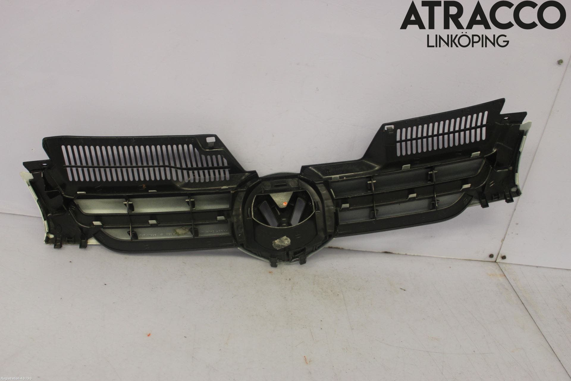 Volkswagen VW GOLF V 04-09 Grill Komp