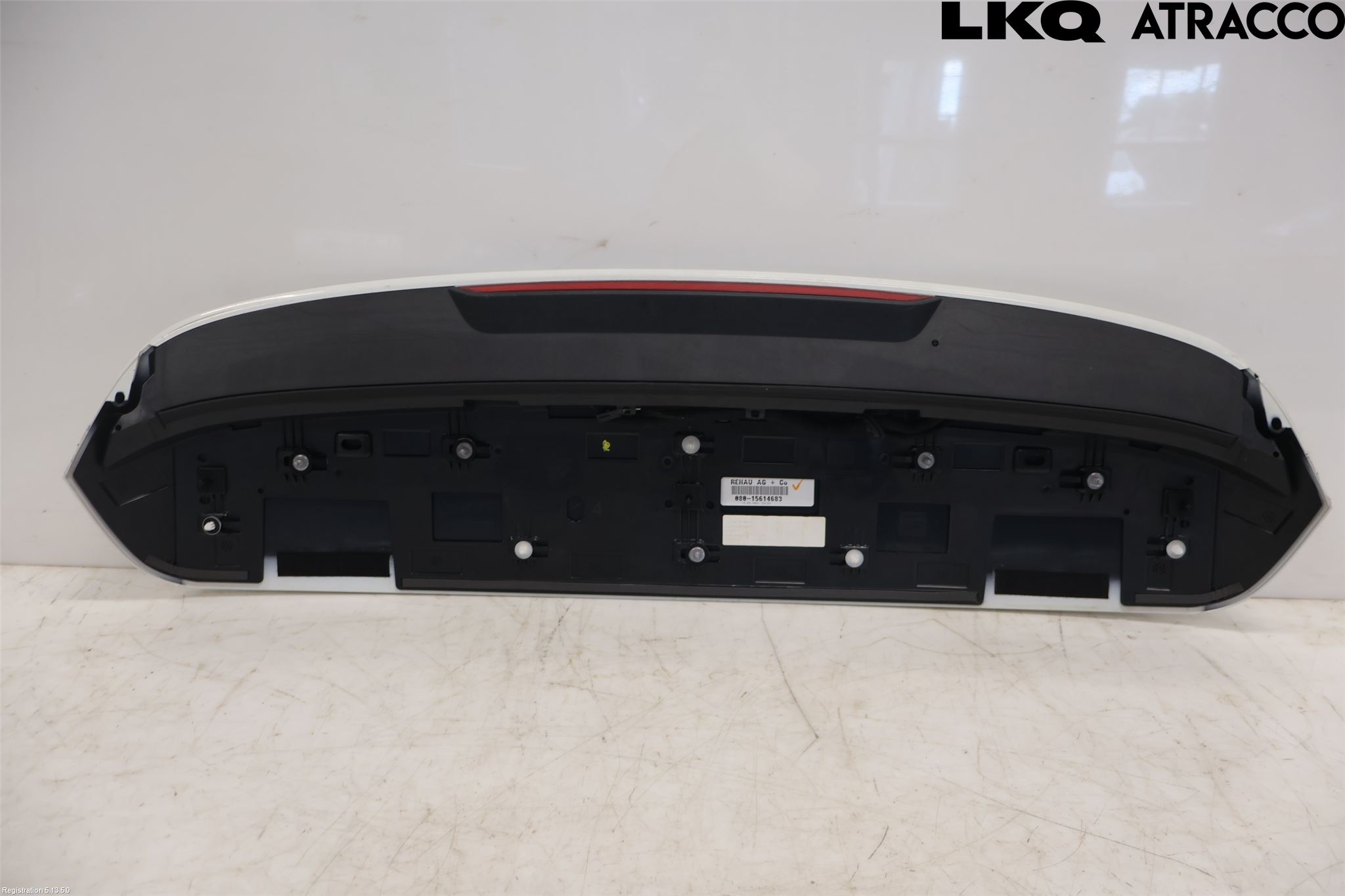 Volkswagen VW GOLF / E-GOLF VIII 20- Spoiler Baklucka