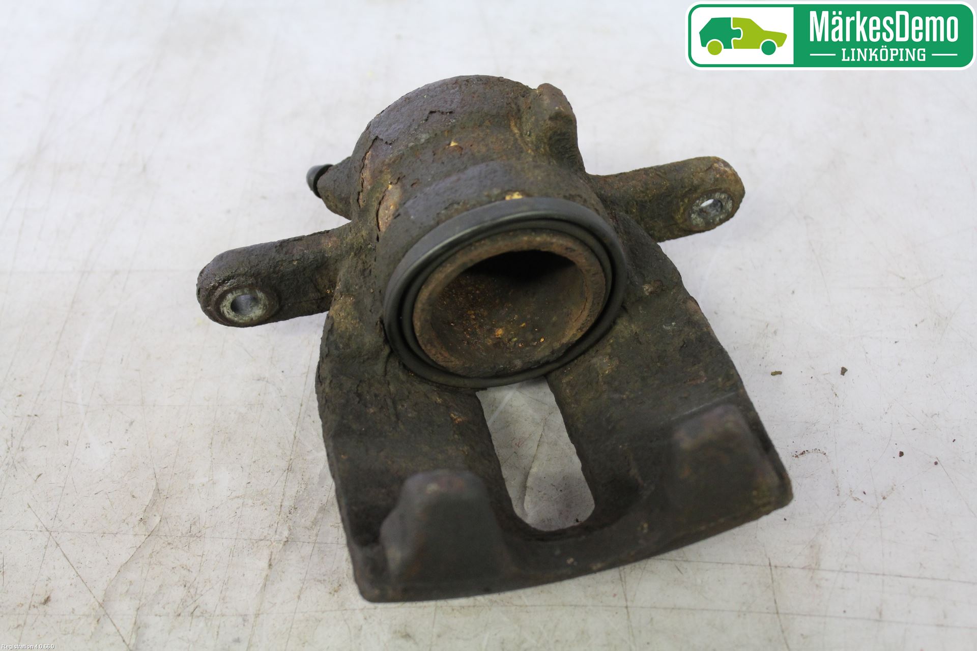 Nissan NOTE E11 06-14 Bromsok Fram Vänster