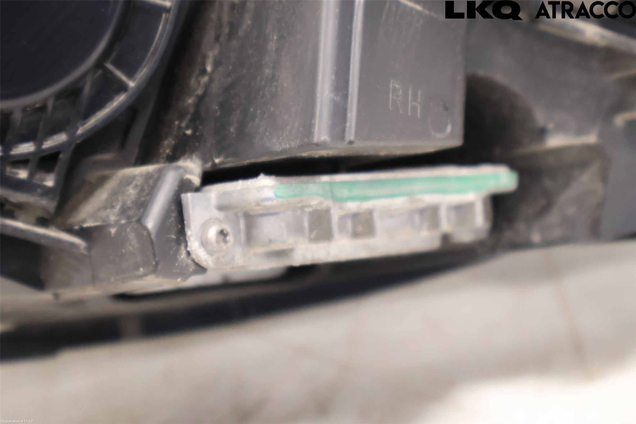 Opel VIVARO 20- Strålkastare Höger