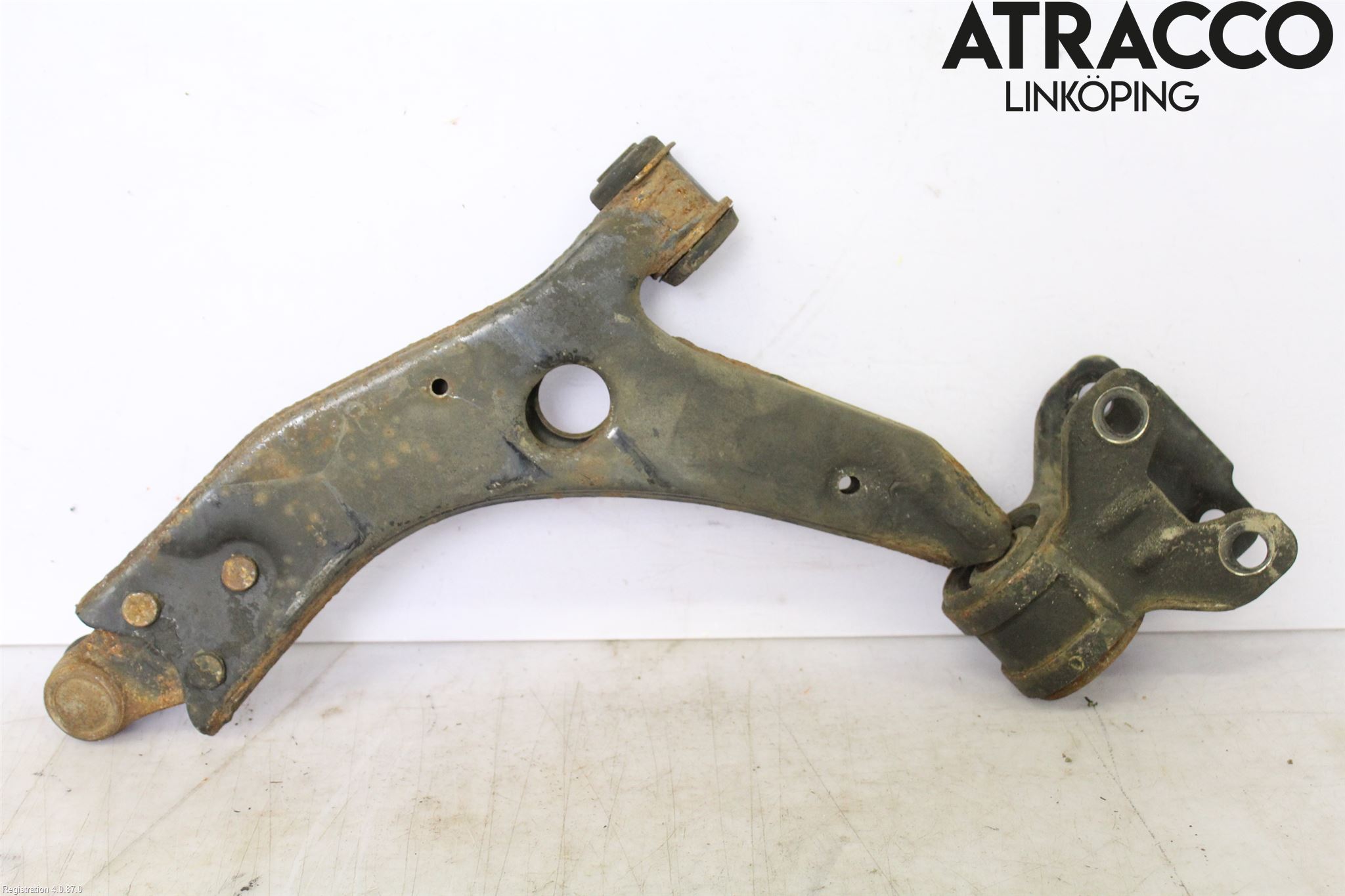 Volvo V40 12-19 Bärarm Fram Undre Hö