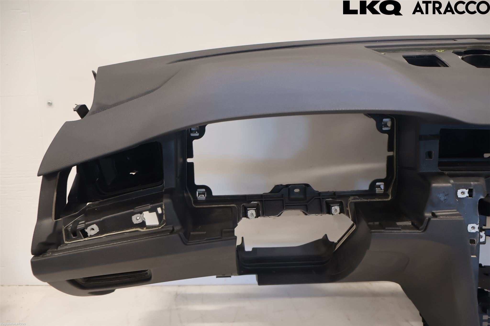 Volkswagen VW PASSAT 15-19 Instrumentbräda