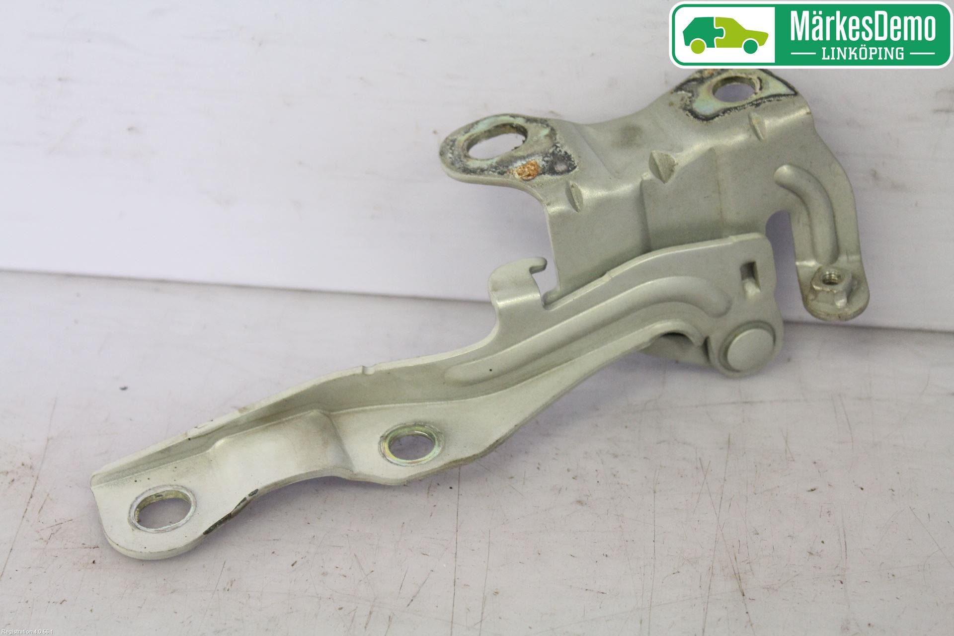 Hyundai i30 FD 07-12 Huvgångjärn