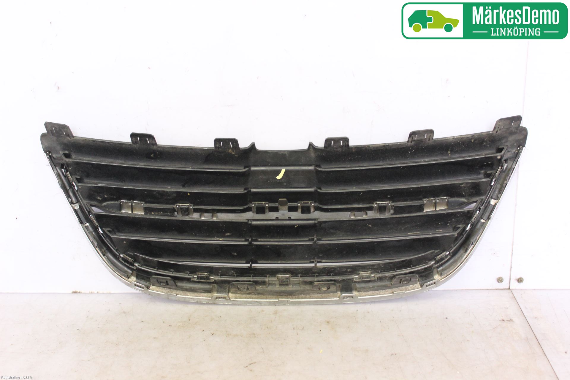 Saab 9-5     06-10 Grilldel Mitt