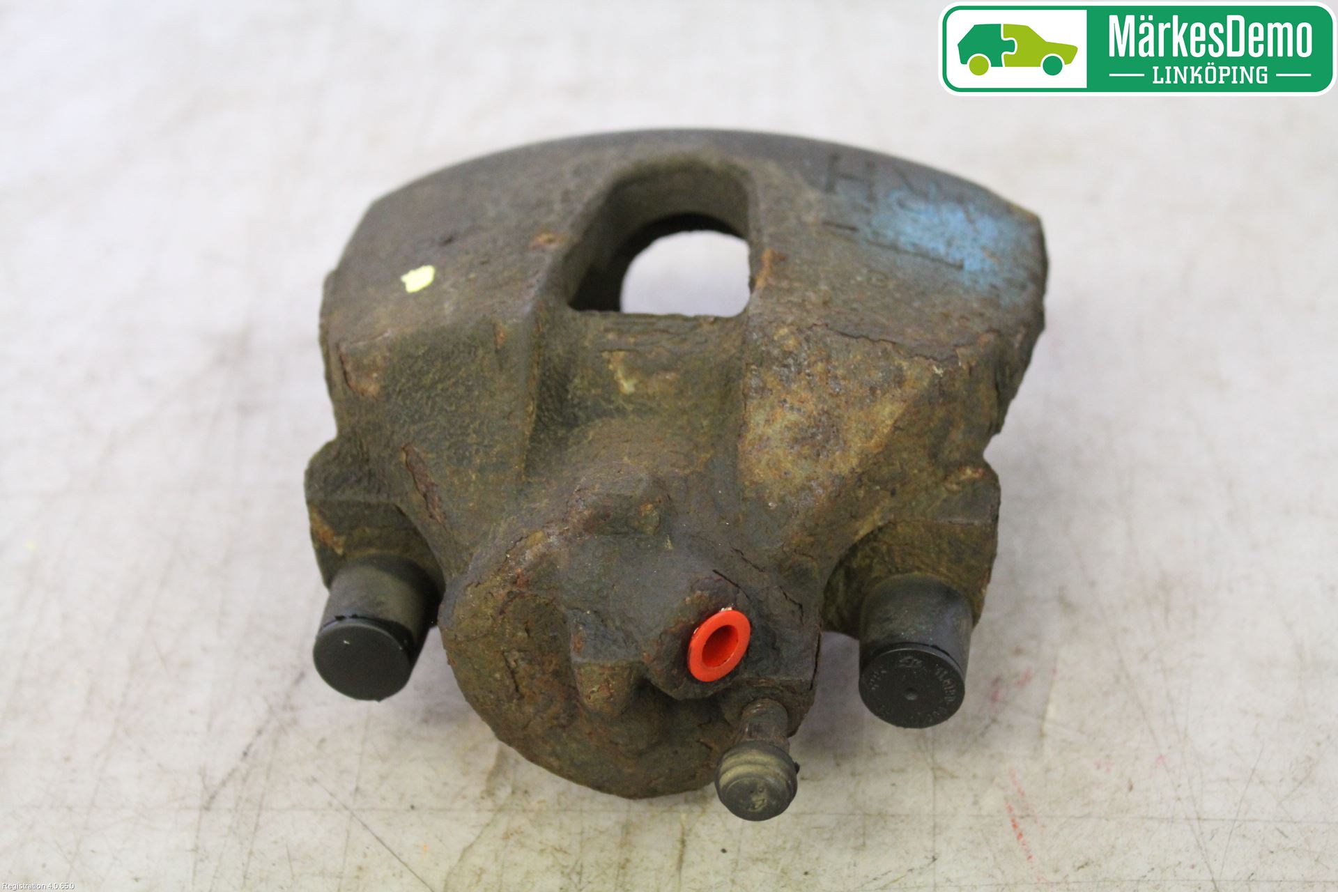 Ford FOCUS     04-07 Bromsok Fram Höger