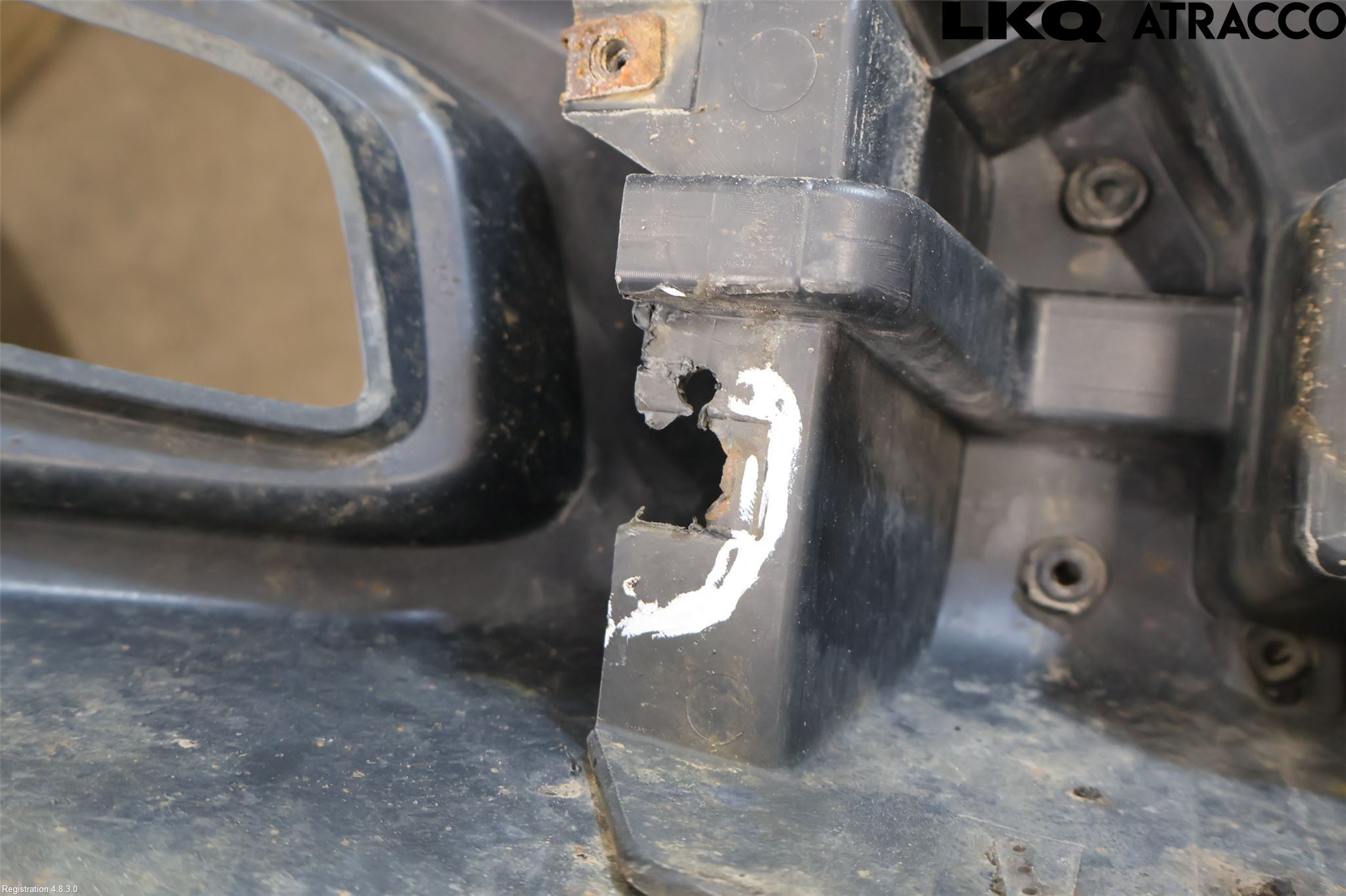 Iveco DAILY 07-13 Stötfångarbeklädnad Fram