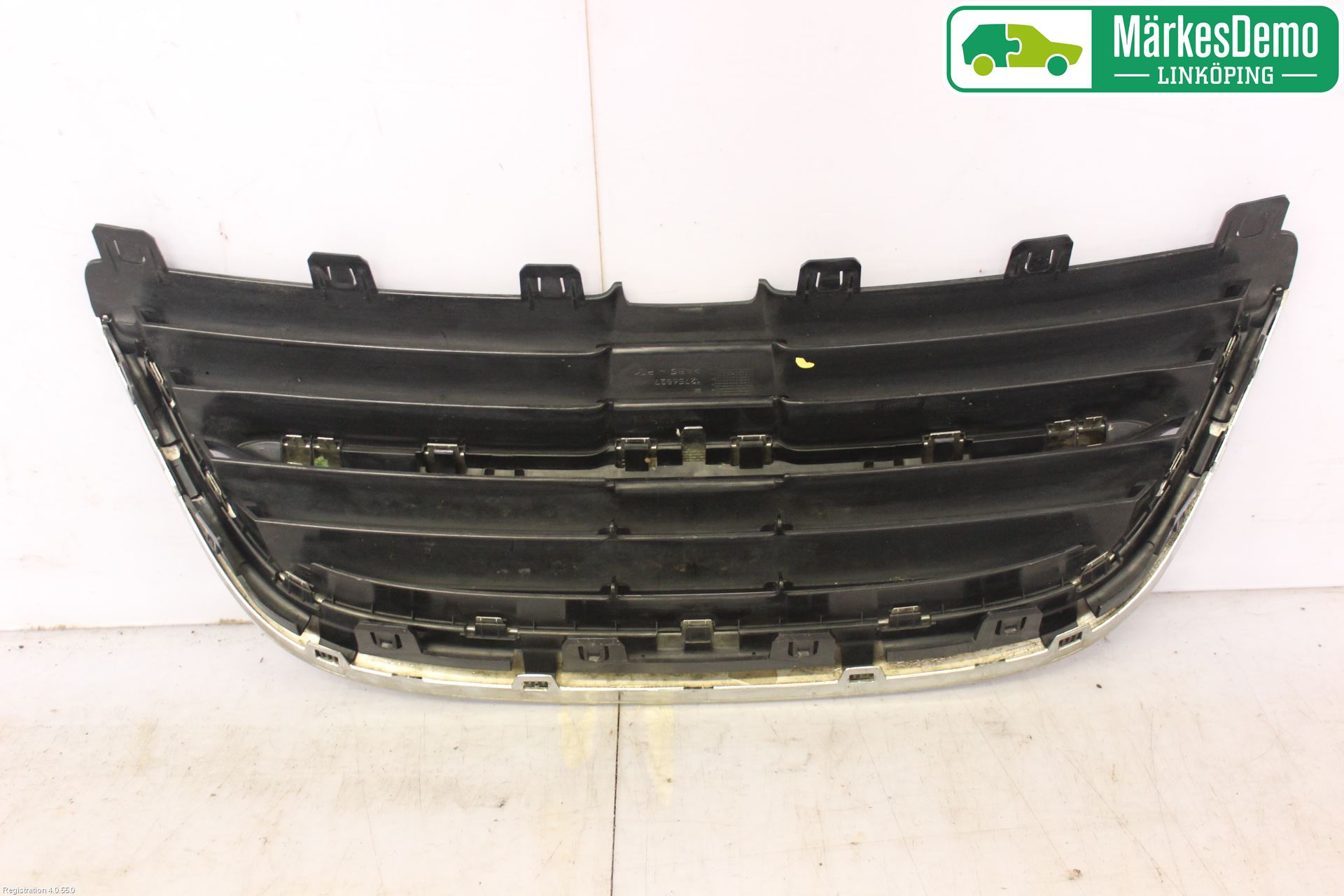 Saab 9-5     06-10 Grilldel Mitt