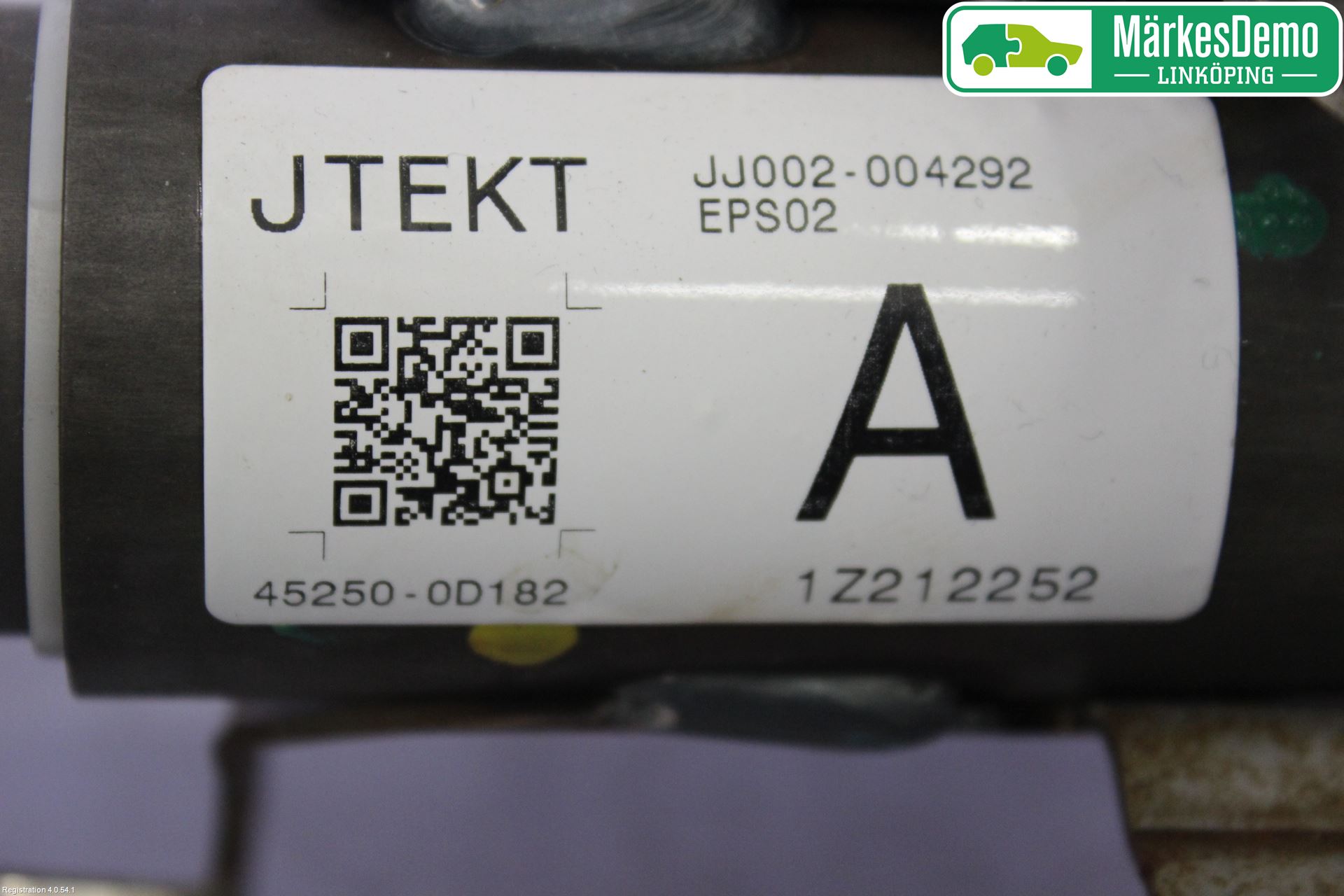 Toyota YARIS XP130 12-14 Rattaxelagg Med Inb Servo