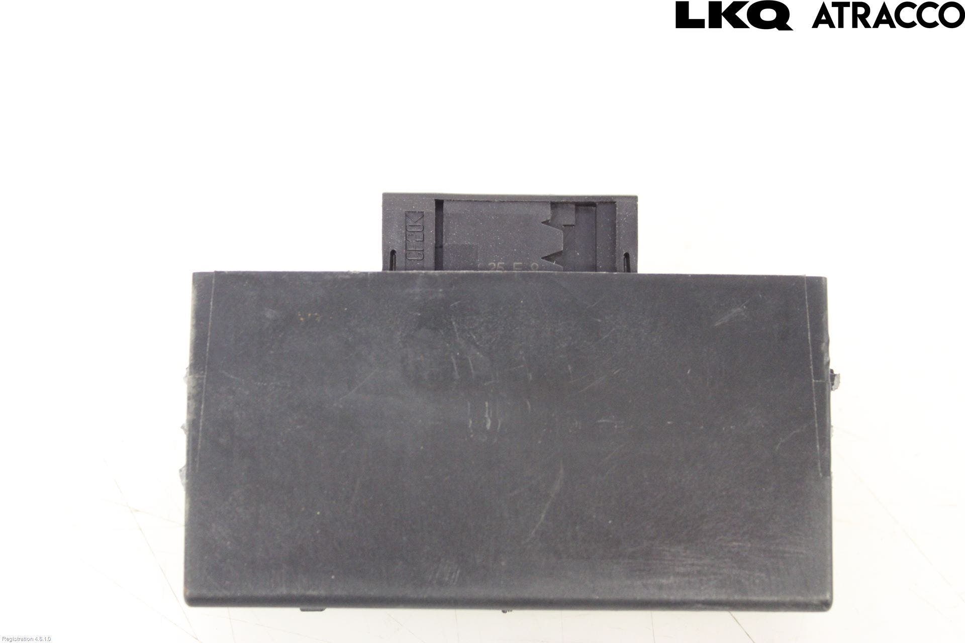 Peugeot 3008 17-24 Styrenhet Dörr