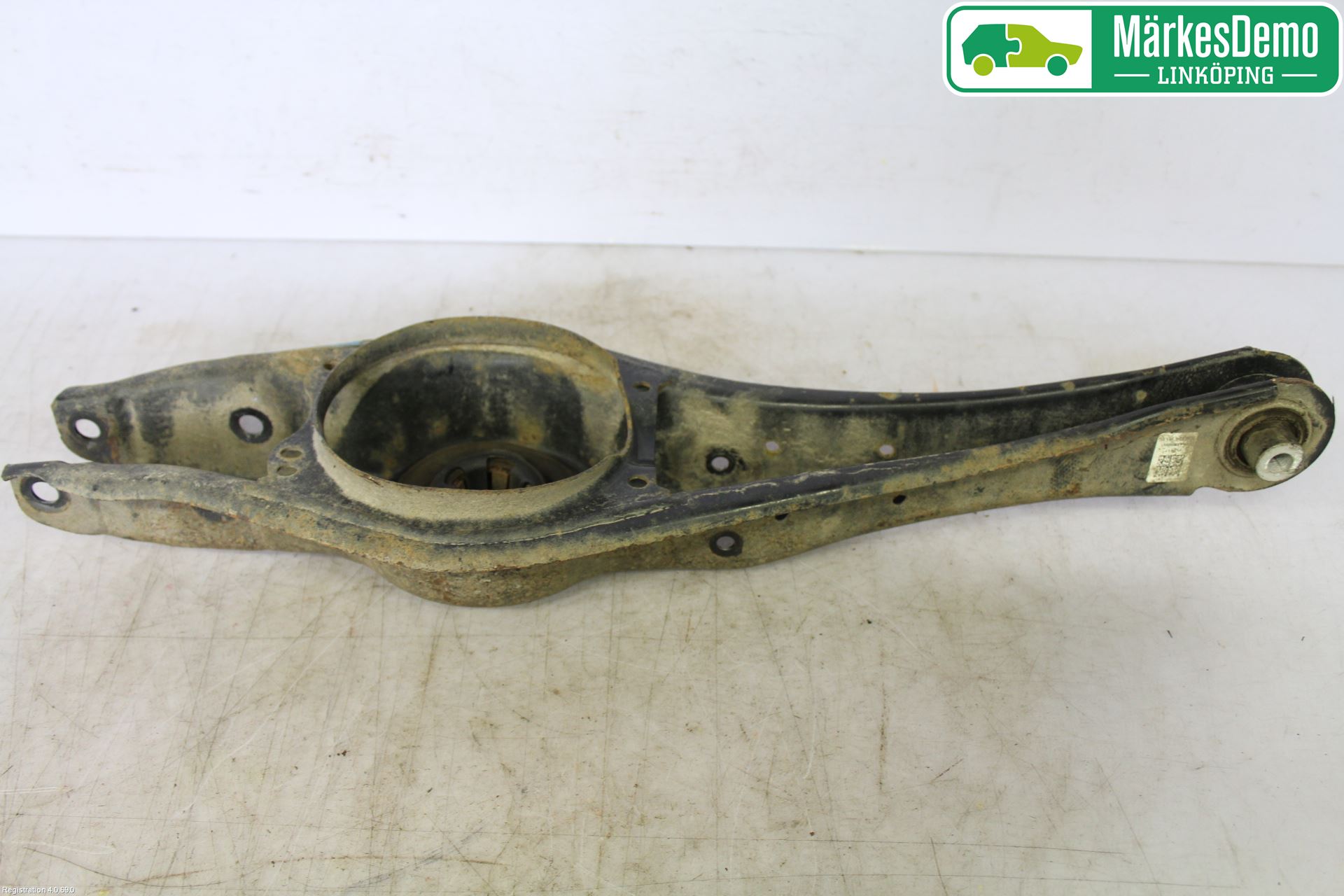 Volkswagen VW GOLF / E-GOLF VII 13-20 Bärarm Bak Höger