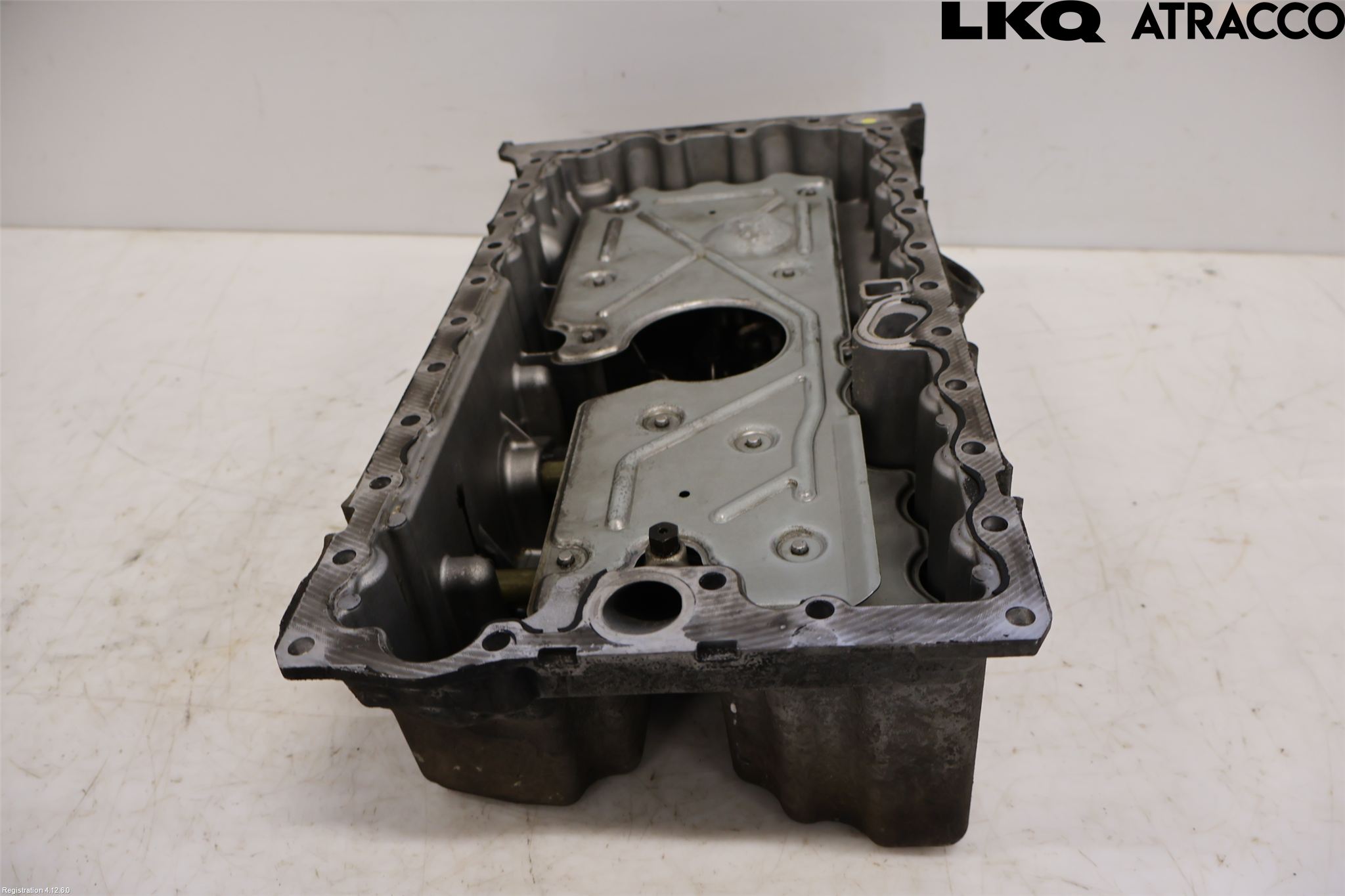 Volvo V70 05-08 Oljetråg