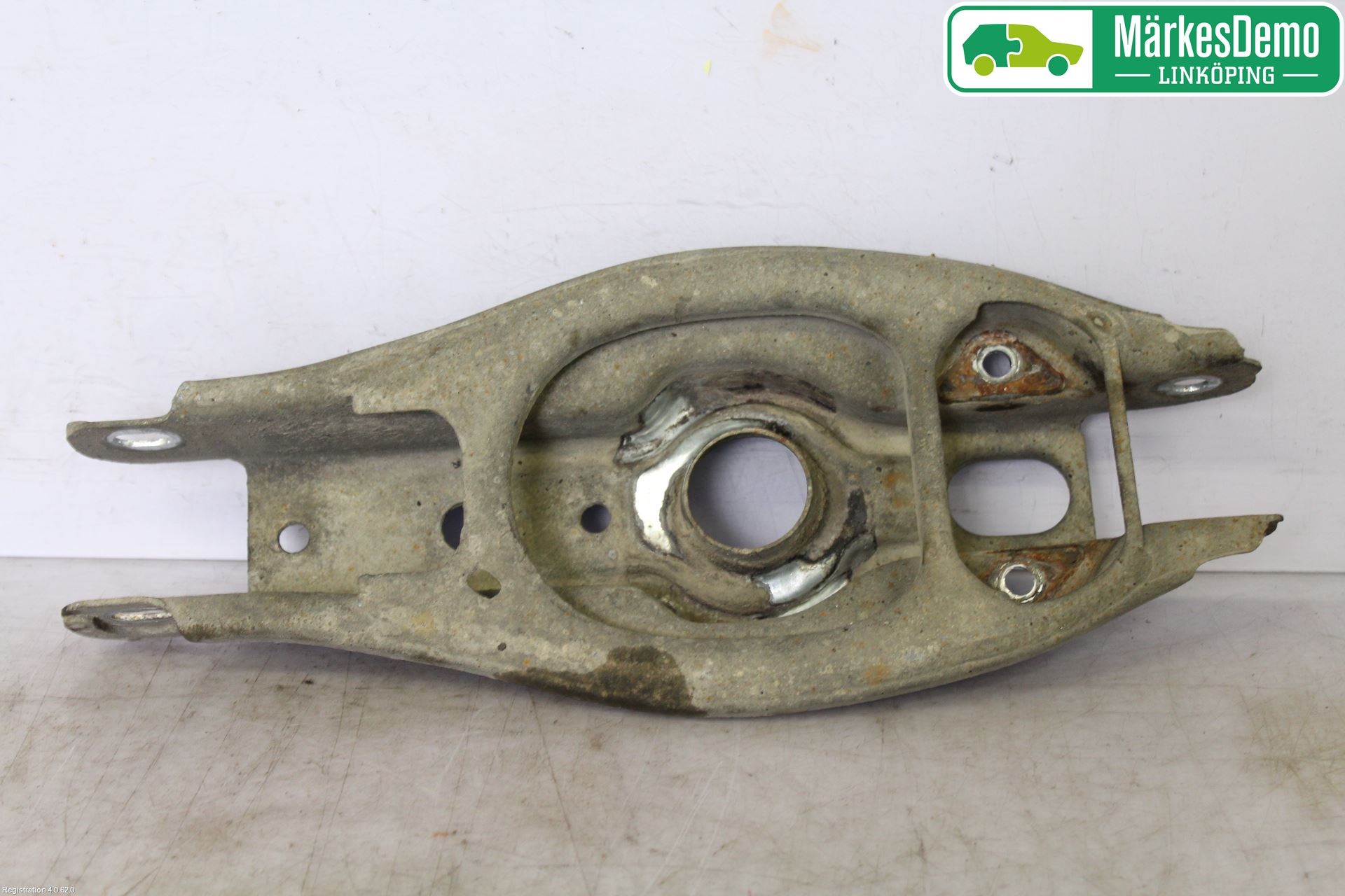 BMW 1 E87/81 5D/3D 03-11 Bärarm Bak Vänster