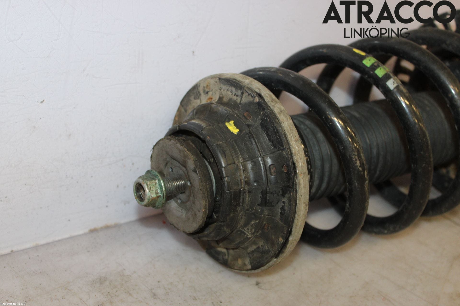 Volkswagen VW TRANSP/CARAVELLE (T5) 04-15 Fjäderben Fram Vänster