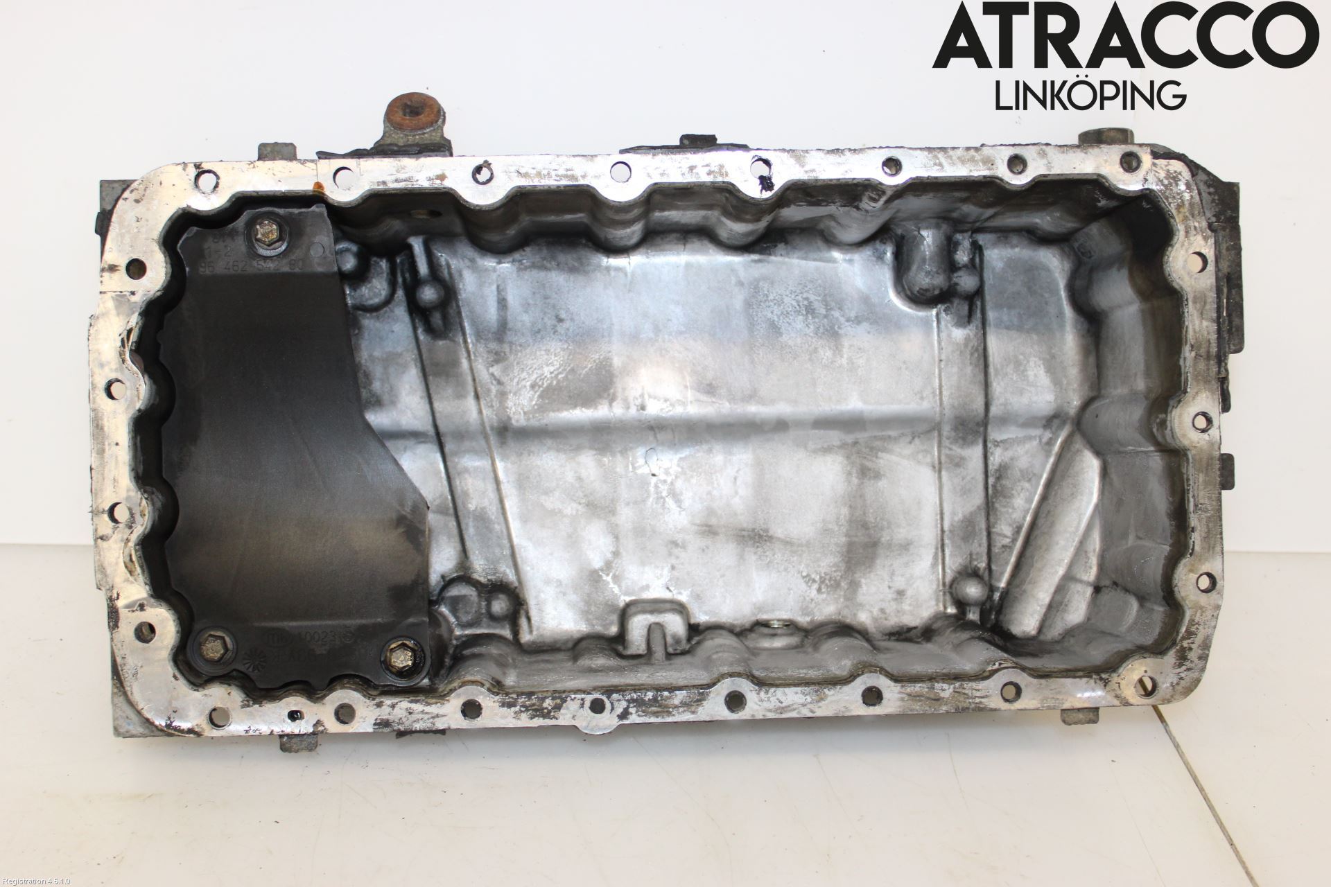 Volvo V50 04-07 Oljetråg