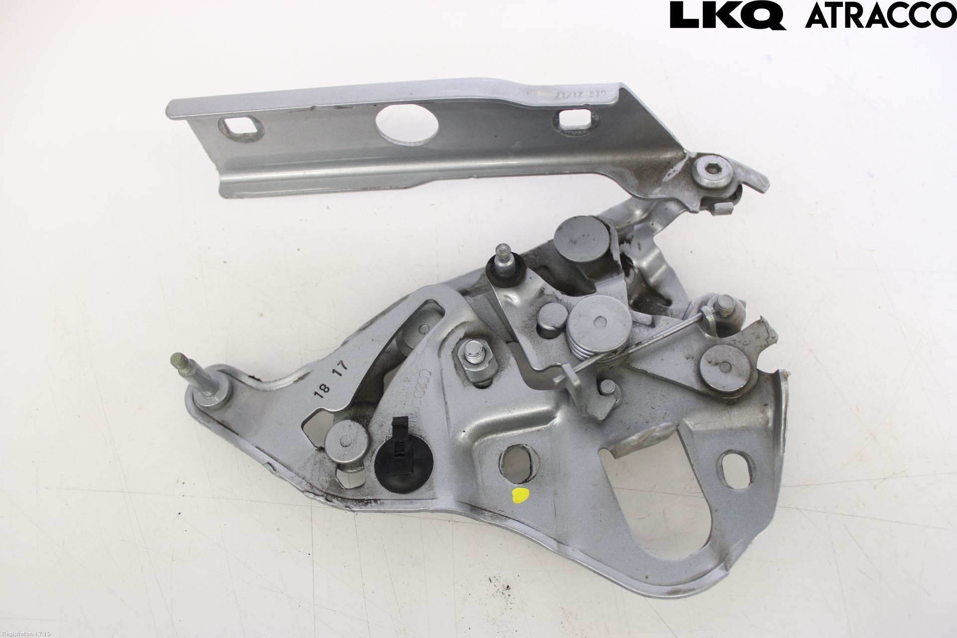 Audi Q7/SQ7 Huvgångjärn