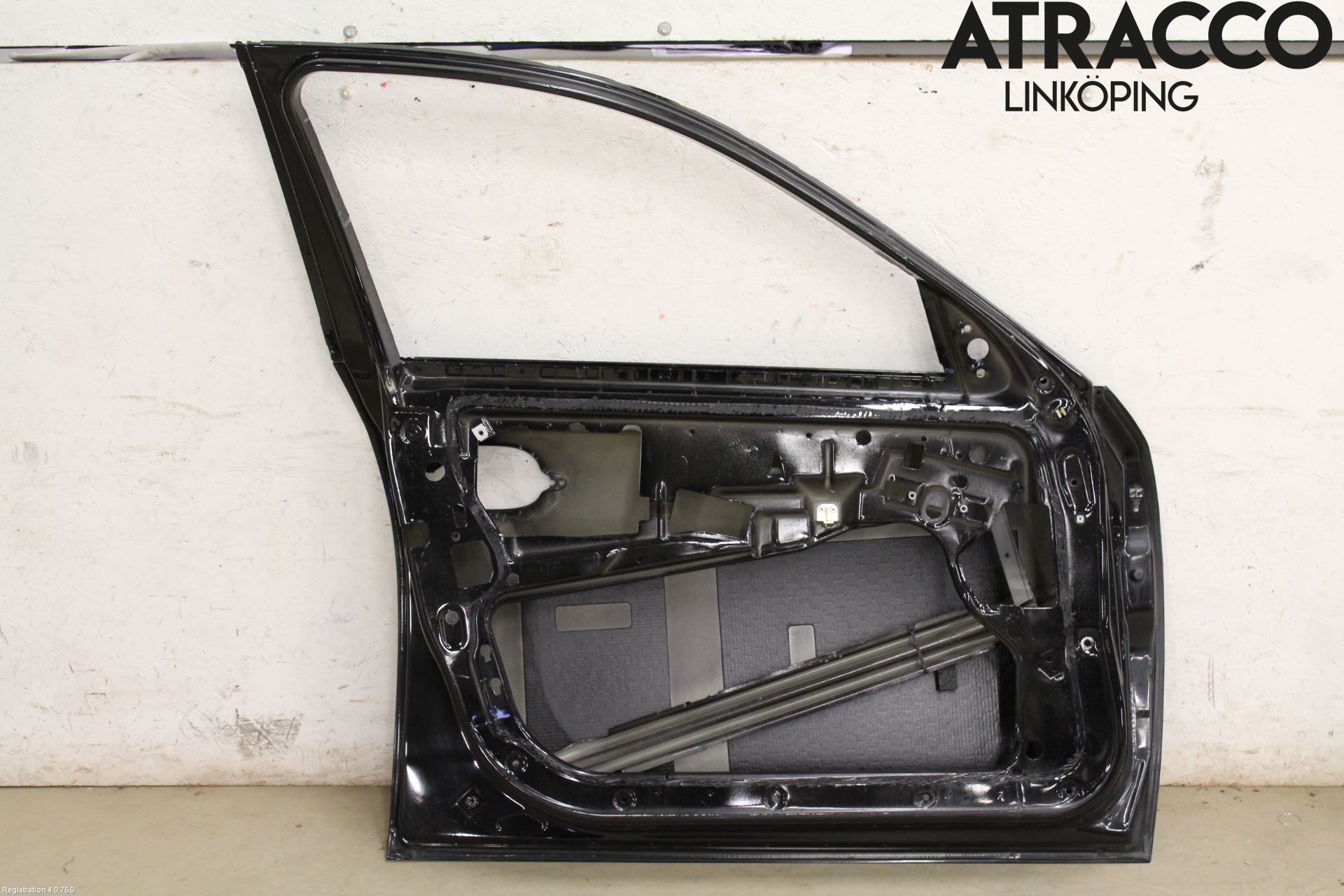 BMW 5 E60/61 Sed/Tou 02-10 Dörr Fram Vänster