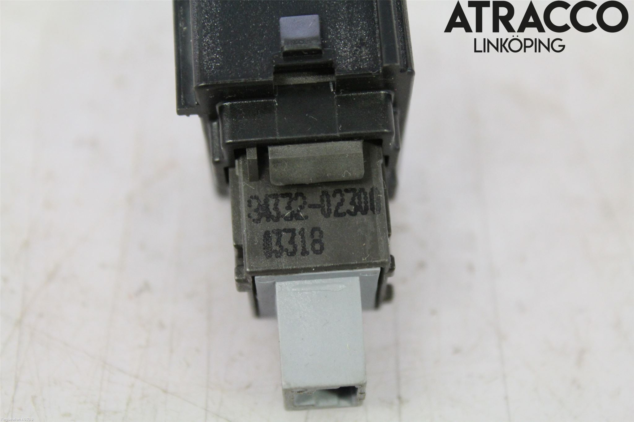 Toyota AURIS 13-19 Strömställare Varnings