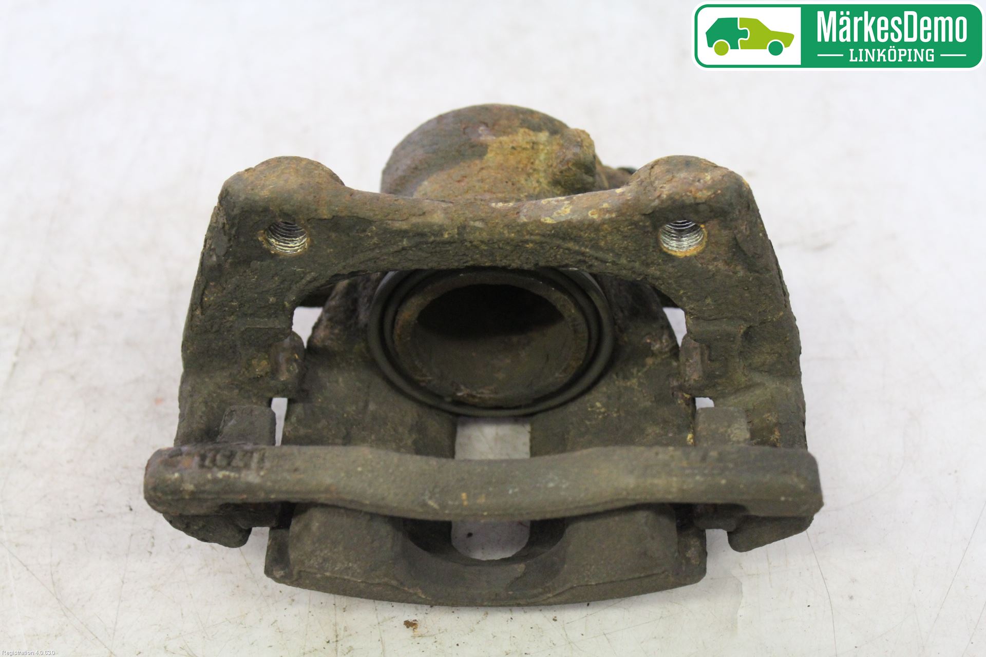 Renault CLIO III  09-12 Bromsok Fram Höger