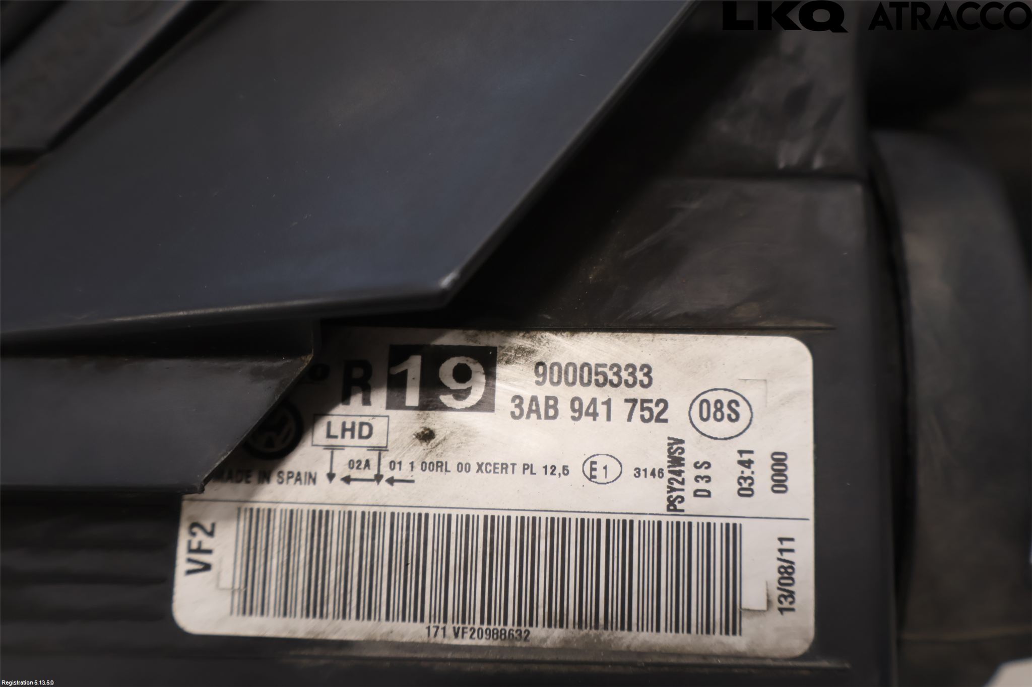 Volkswagen VW PASSAT 11-14 Strålkastare Höger