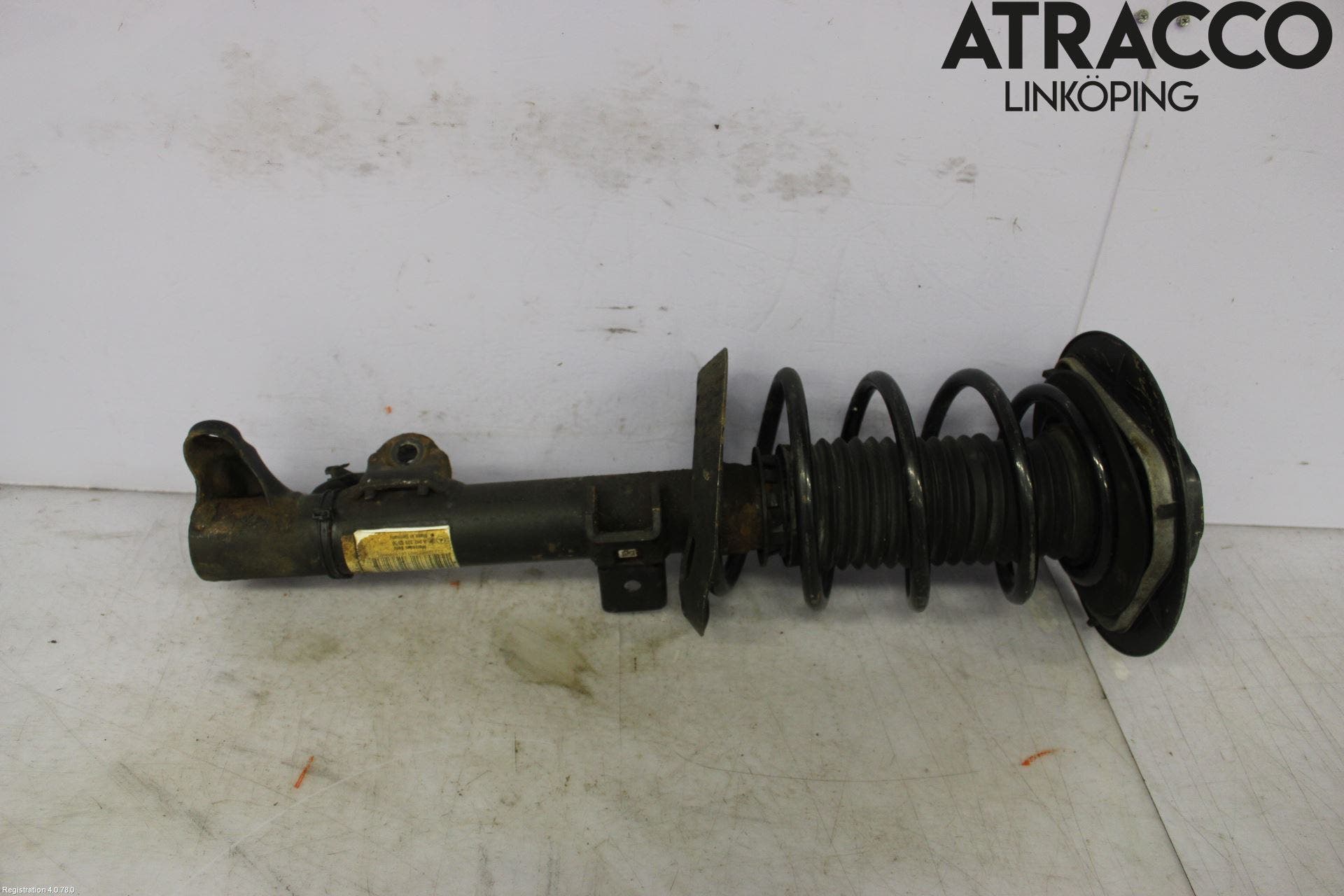 Mercedes-Benz MB E-KLASS (W212) 09-16 Fjäderben Fram Vänster