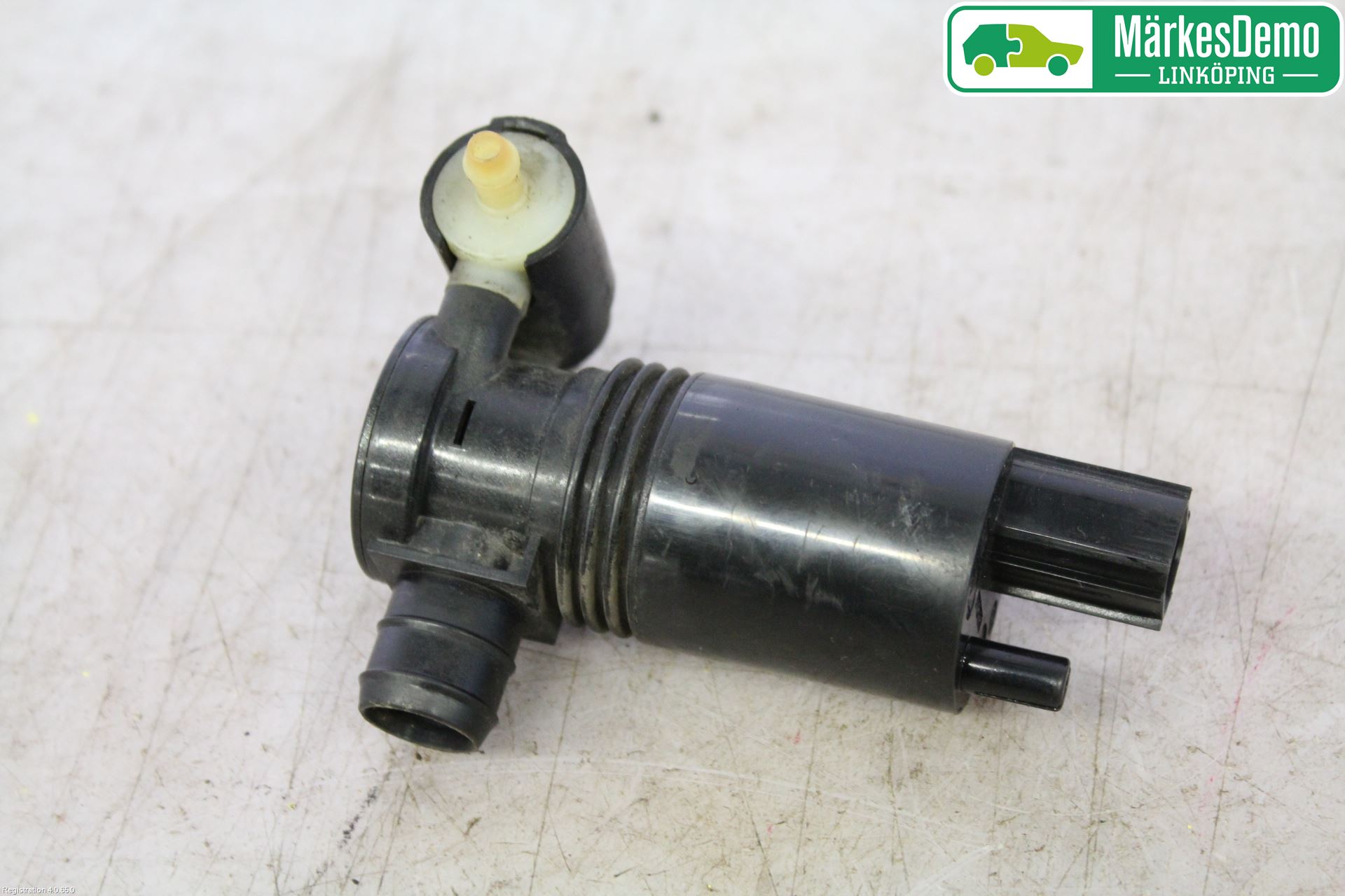 Landrover LAND ROVER DISCOVERY 4 10-16 Spolarpump Vindruta