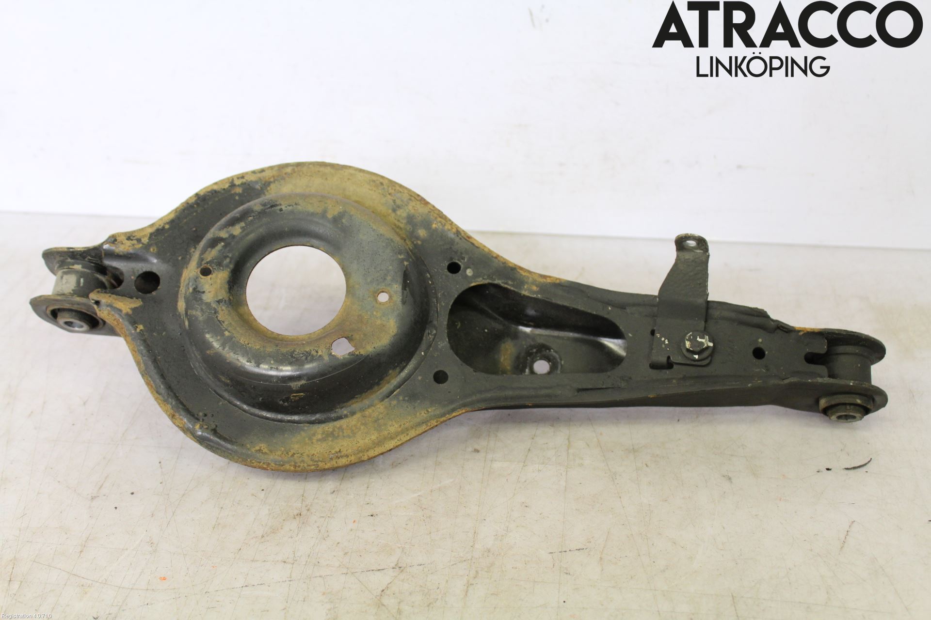 Volvo V40 12-19 Bärarm Bak Höger