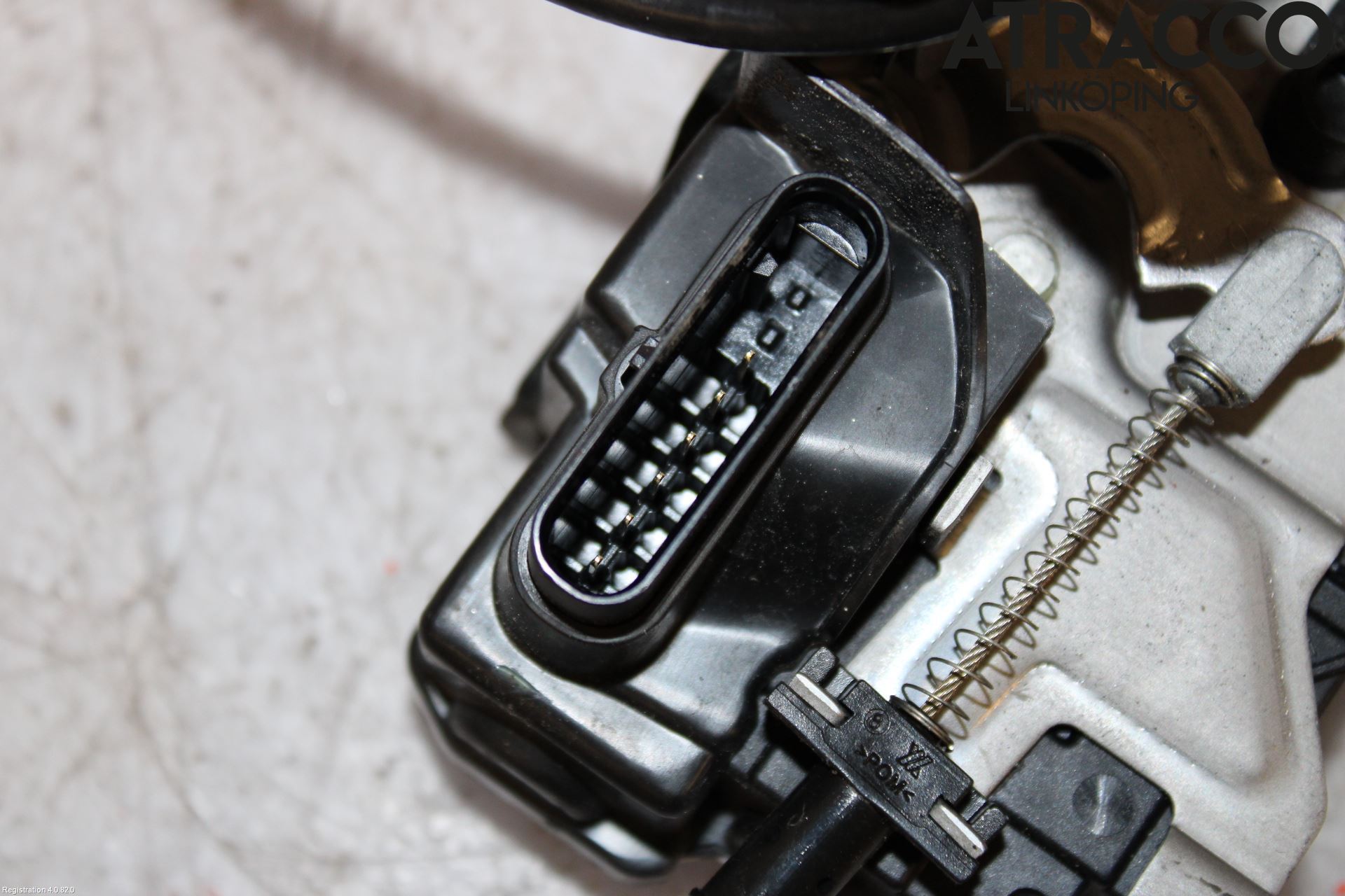 Volvo XC60 18- Låskista-Dörrlås