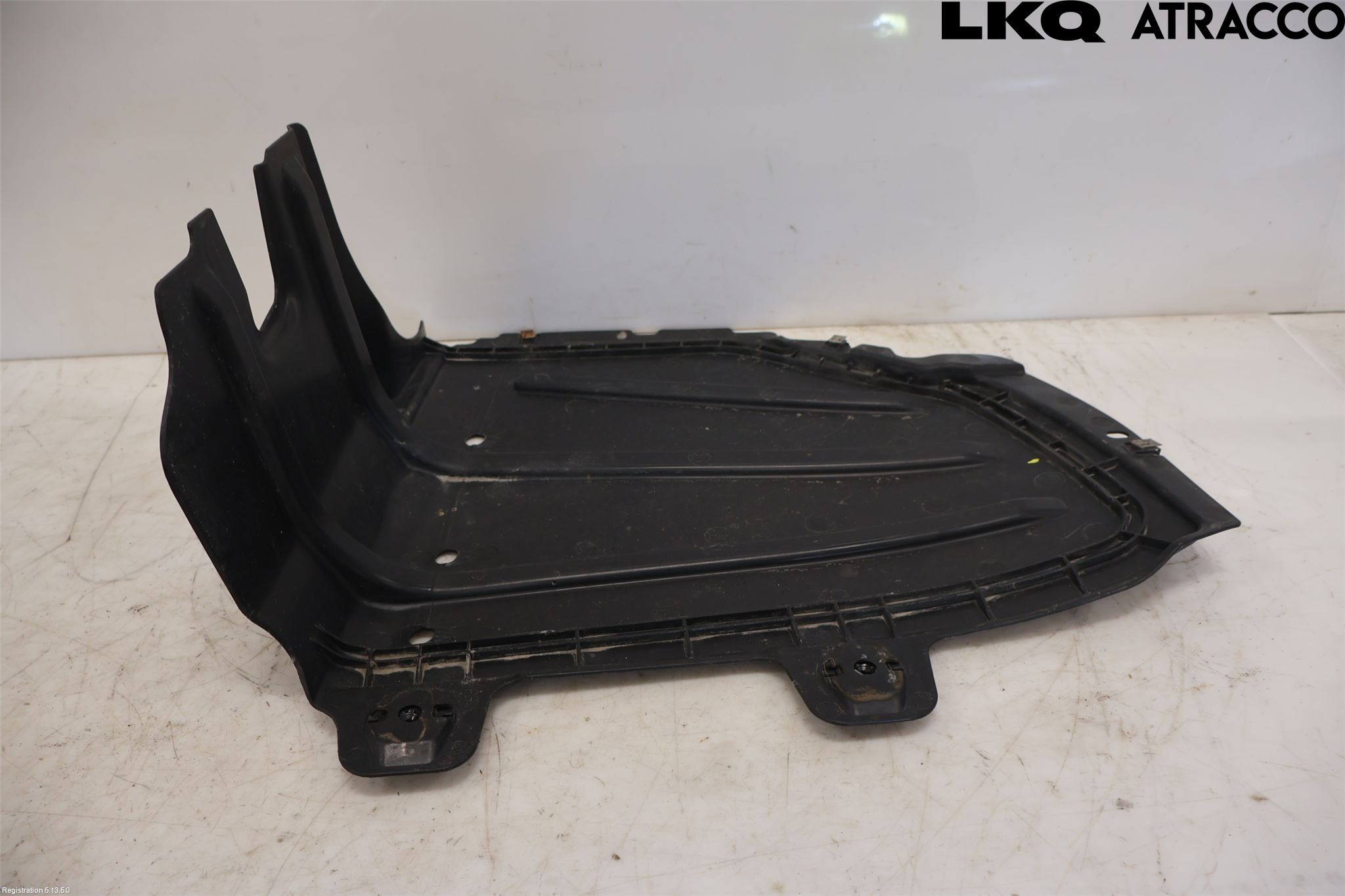 Volkswagen VW GOLF / E-GOLF VIII 20- Hasplåt Plåt-Plast