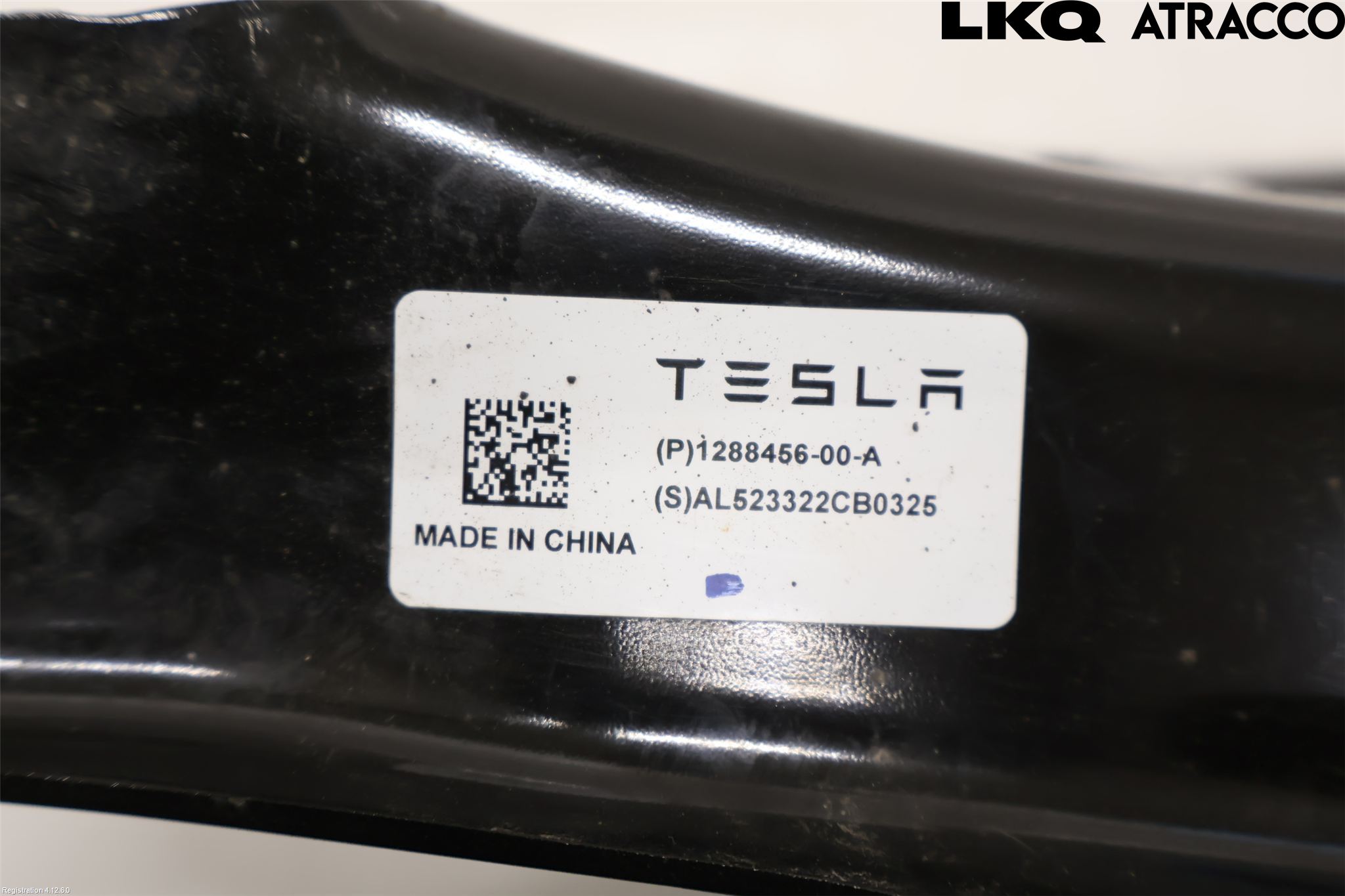 Tesla MODEL Y 21- Bärarm Bak Höger