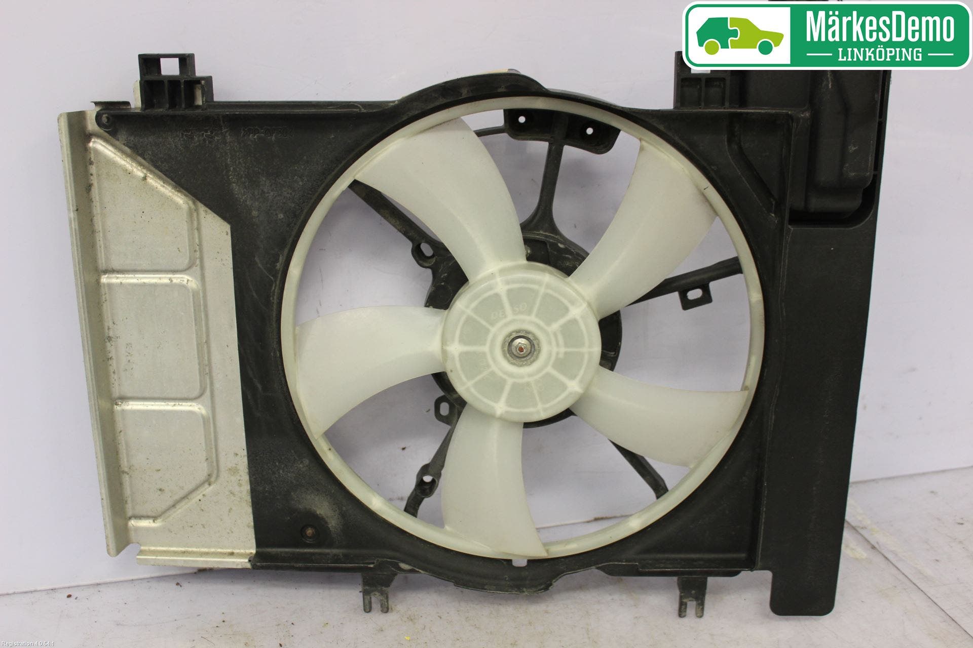 Toyota YARIS XP130 12-14 Kylfläkt El