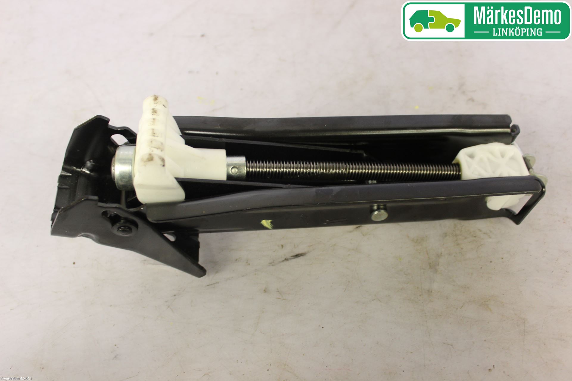 Renault CLIO III  06-09 Domkraft