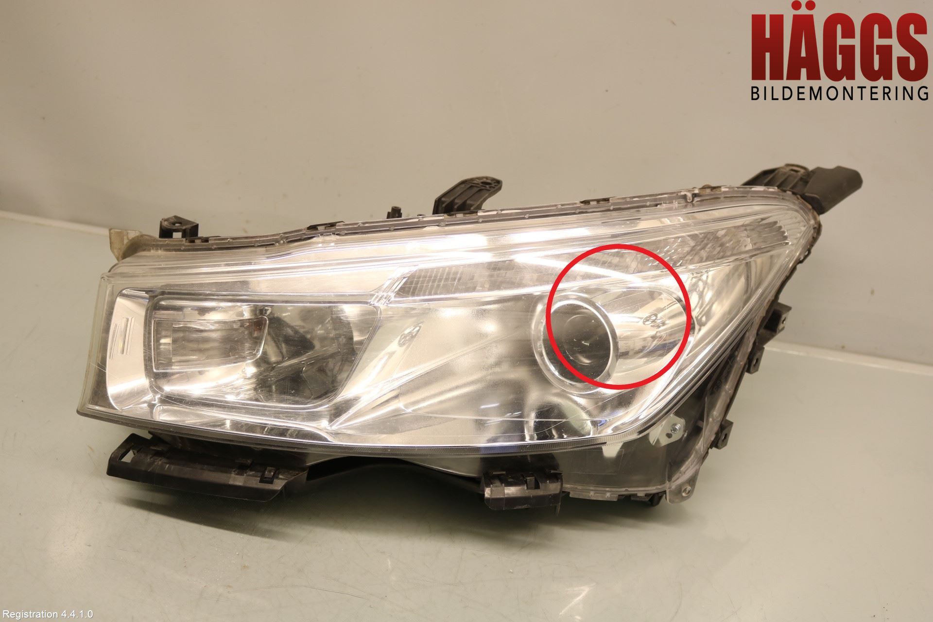 Peugeot 4008 Strålkastare Vänster