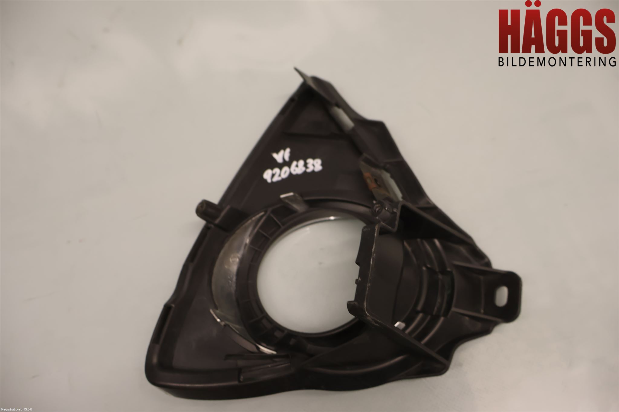 Toyota AURIS 13-19 Dimljussarg Fram
