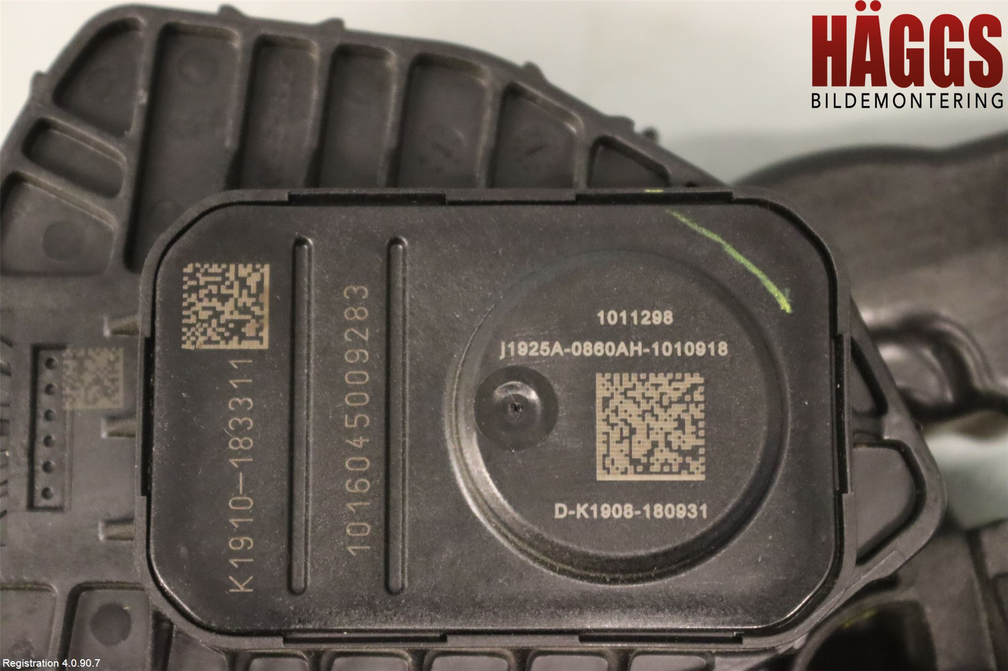 Tesla MODEL 3 17- Gaspedal