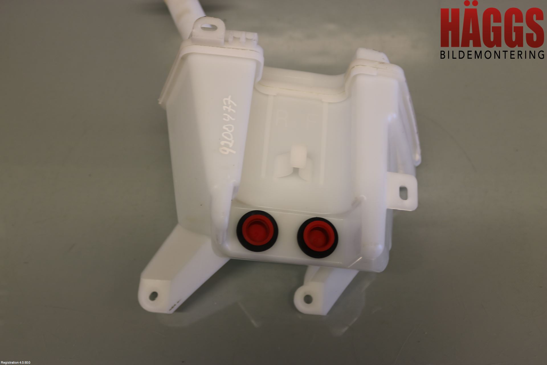 Toyota YARIS XP130 15-20 Spolartank Vindruta